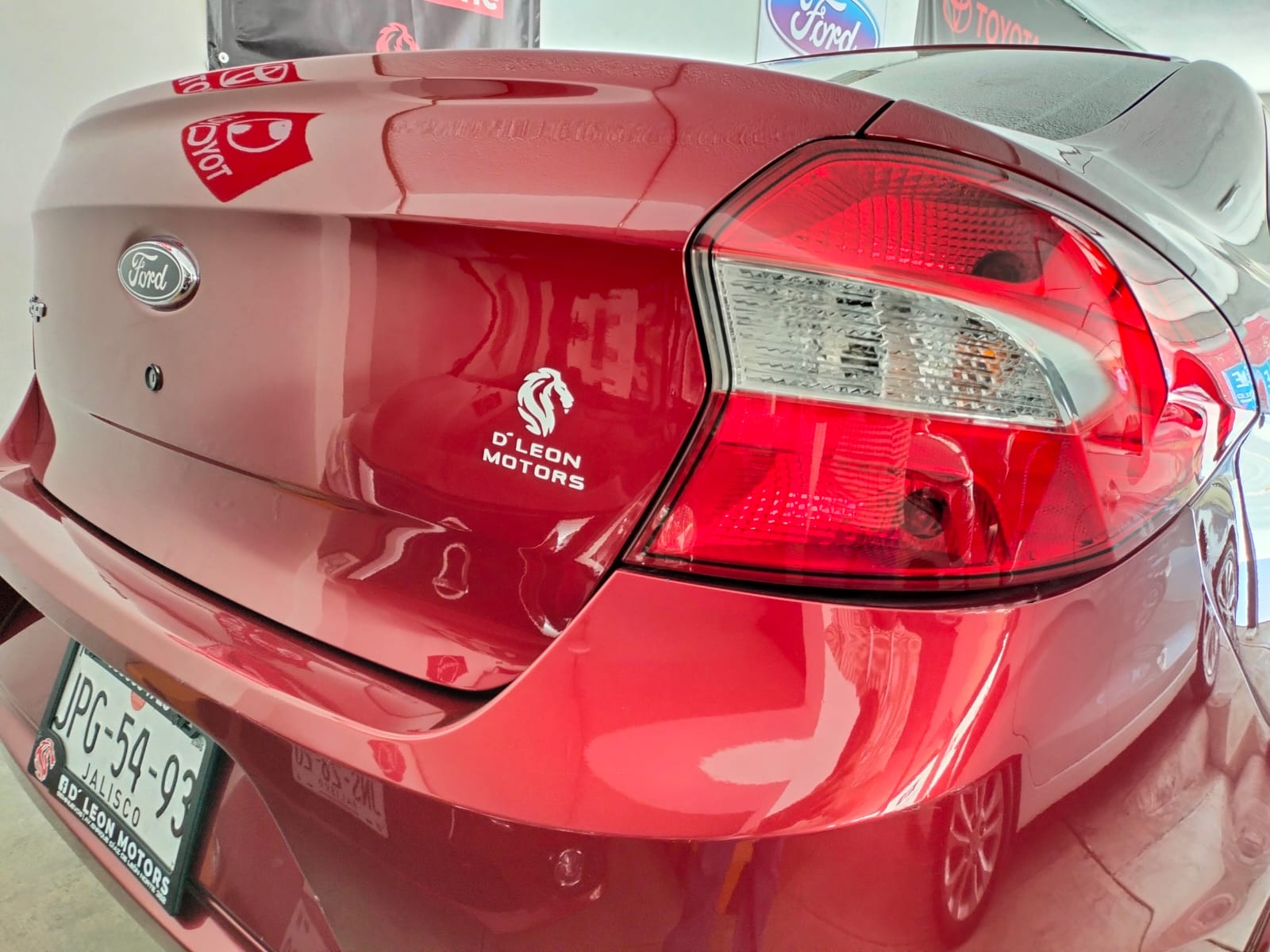 Ford Figo 2017 ENERGY Automático Rojo