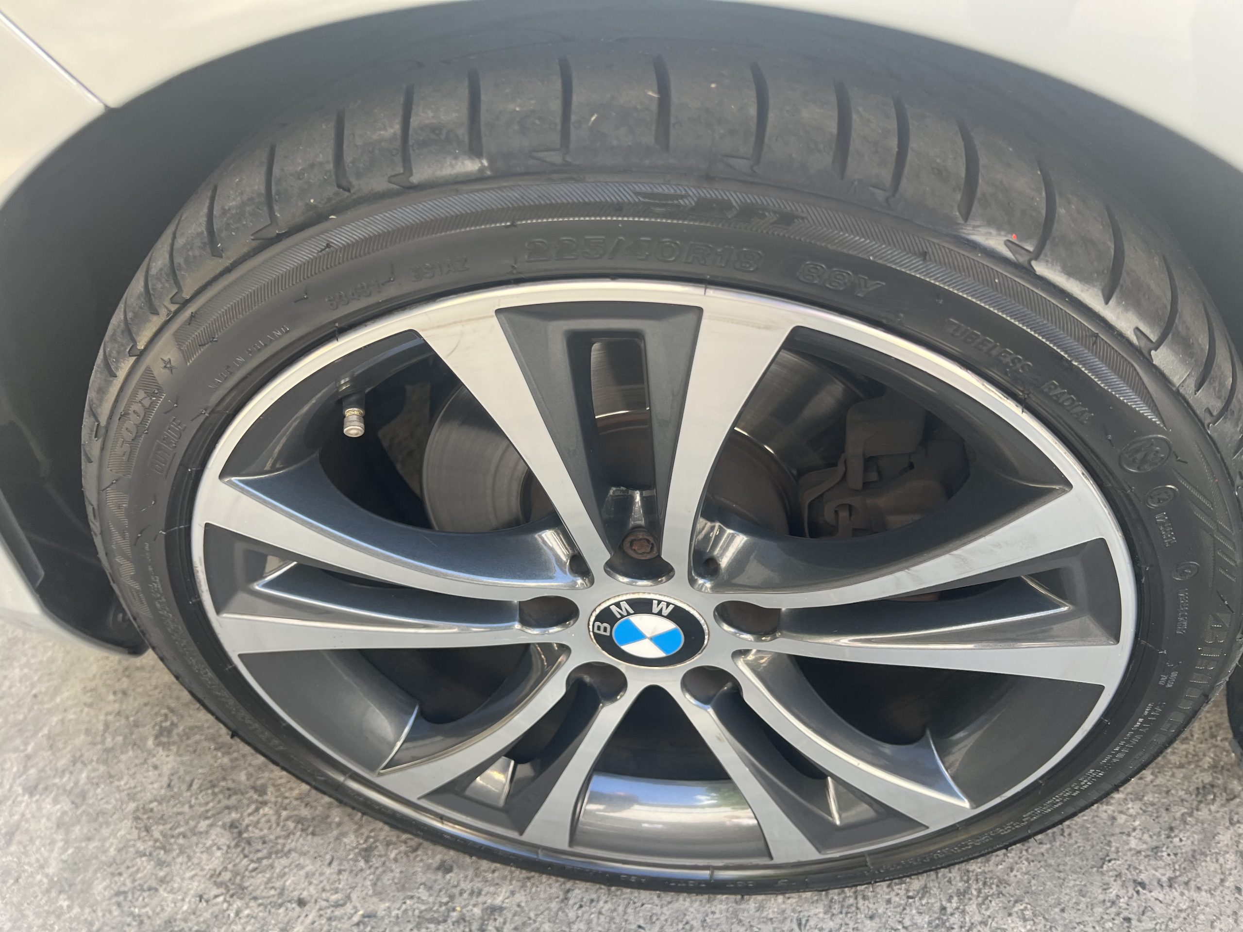 BMW Serie 2 2019 220 SportLine Automático Plata