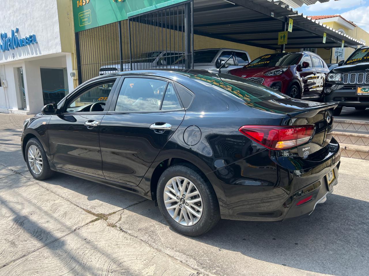 Kia Rio 2019 EX Automático Negro