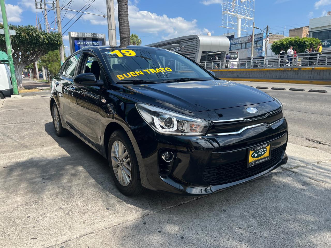 Kia Rio 2019 EX Automático Negro