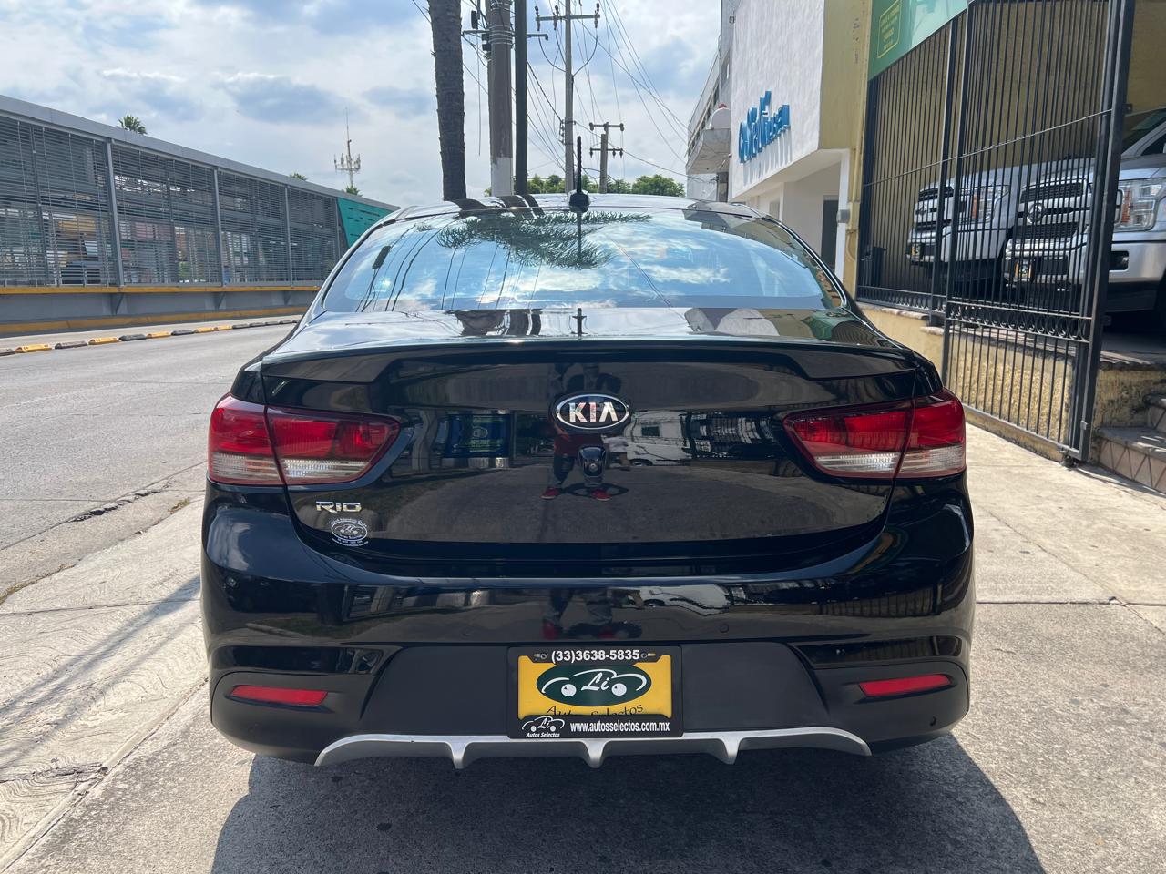 Kia Rio 2019 EX Automático Negro