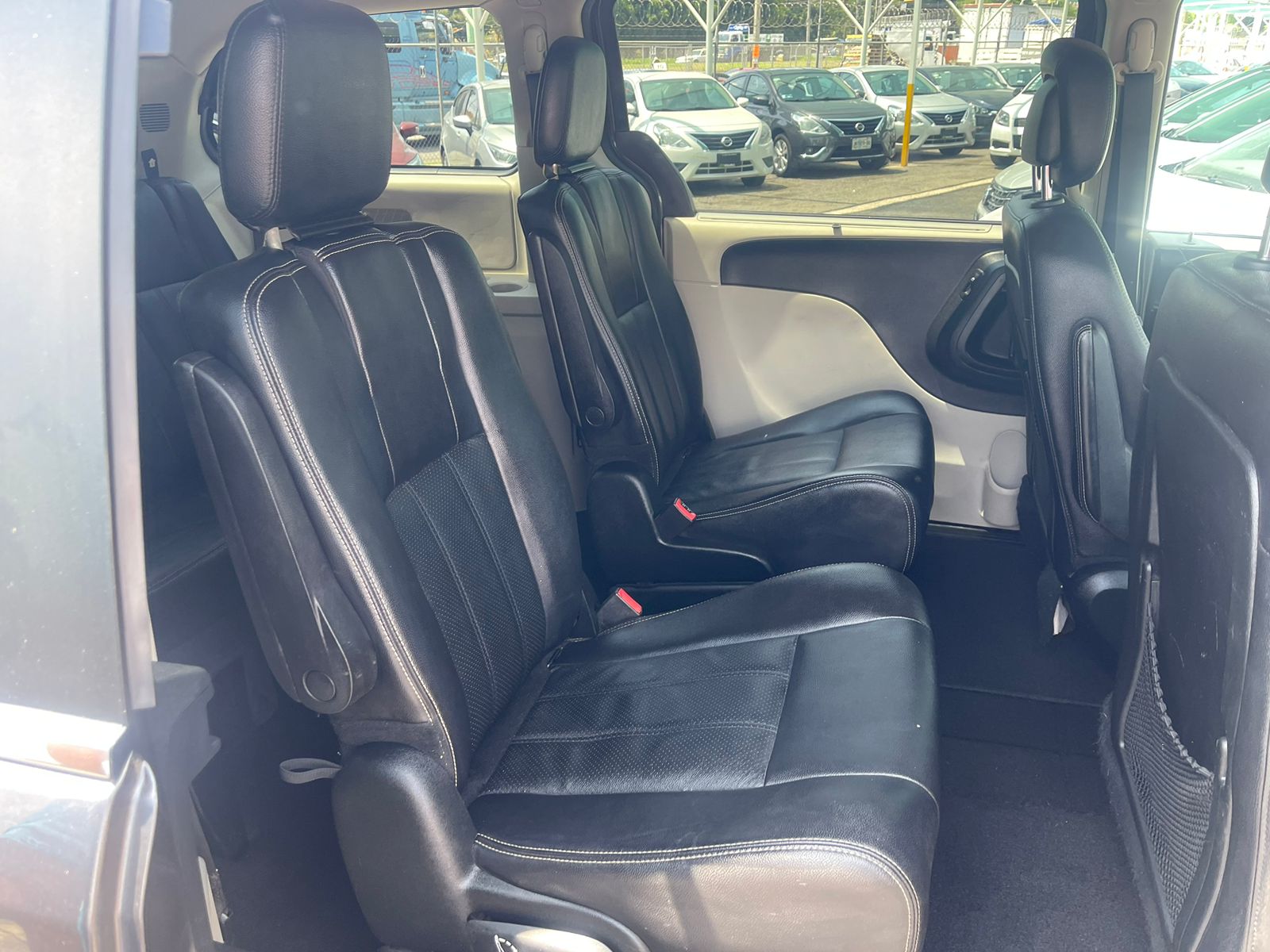 Dodge Grand Caravan 2018 SXT PLUS Automático Gris