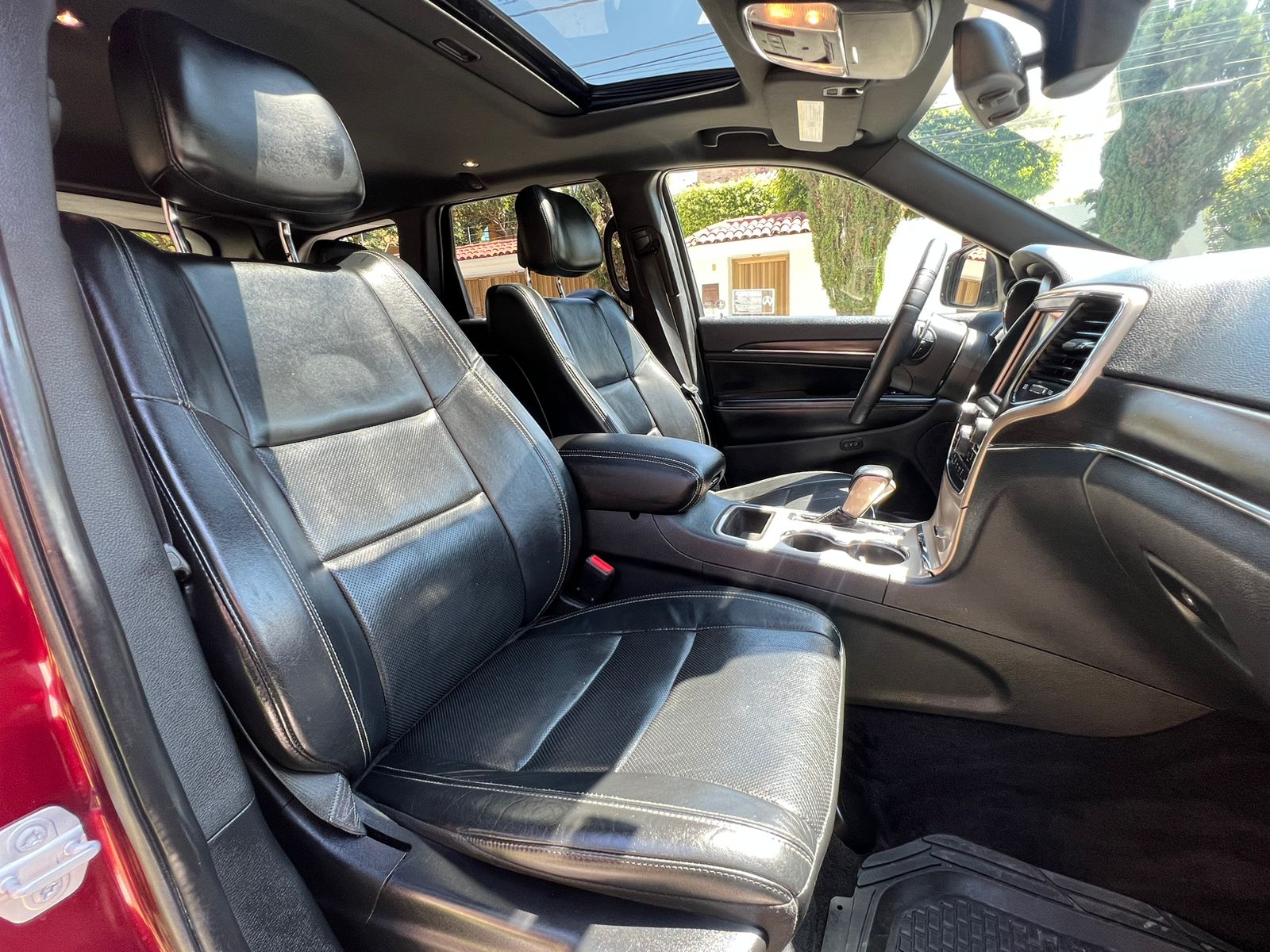 Jeep Grand Cherokee 2016 LIMITED LUJO V6 AUT 4X2 Automático Rojo