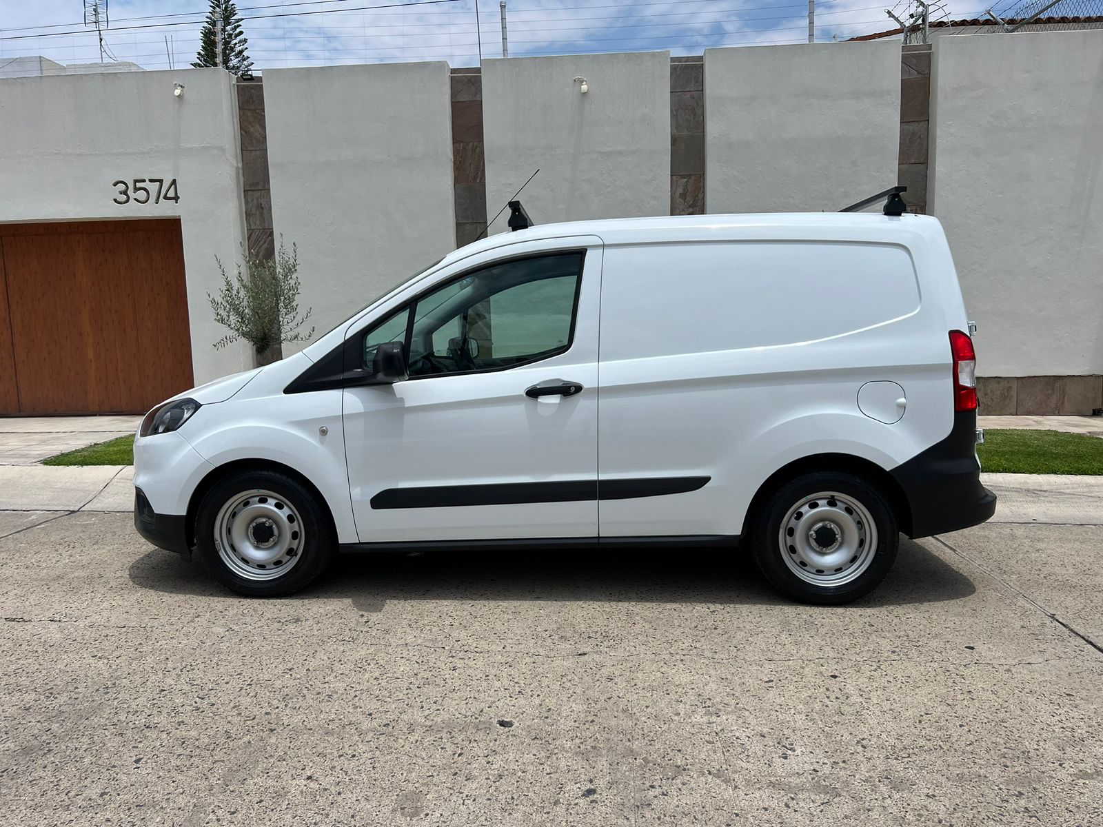 Ford Transit 2023 COURIER MANUAL Manual Blanco