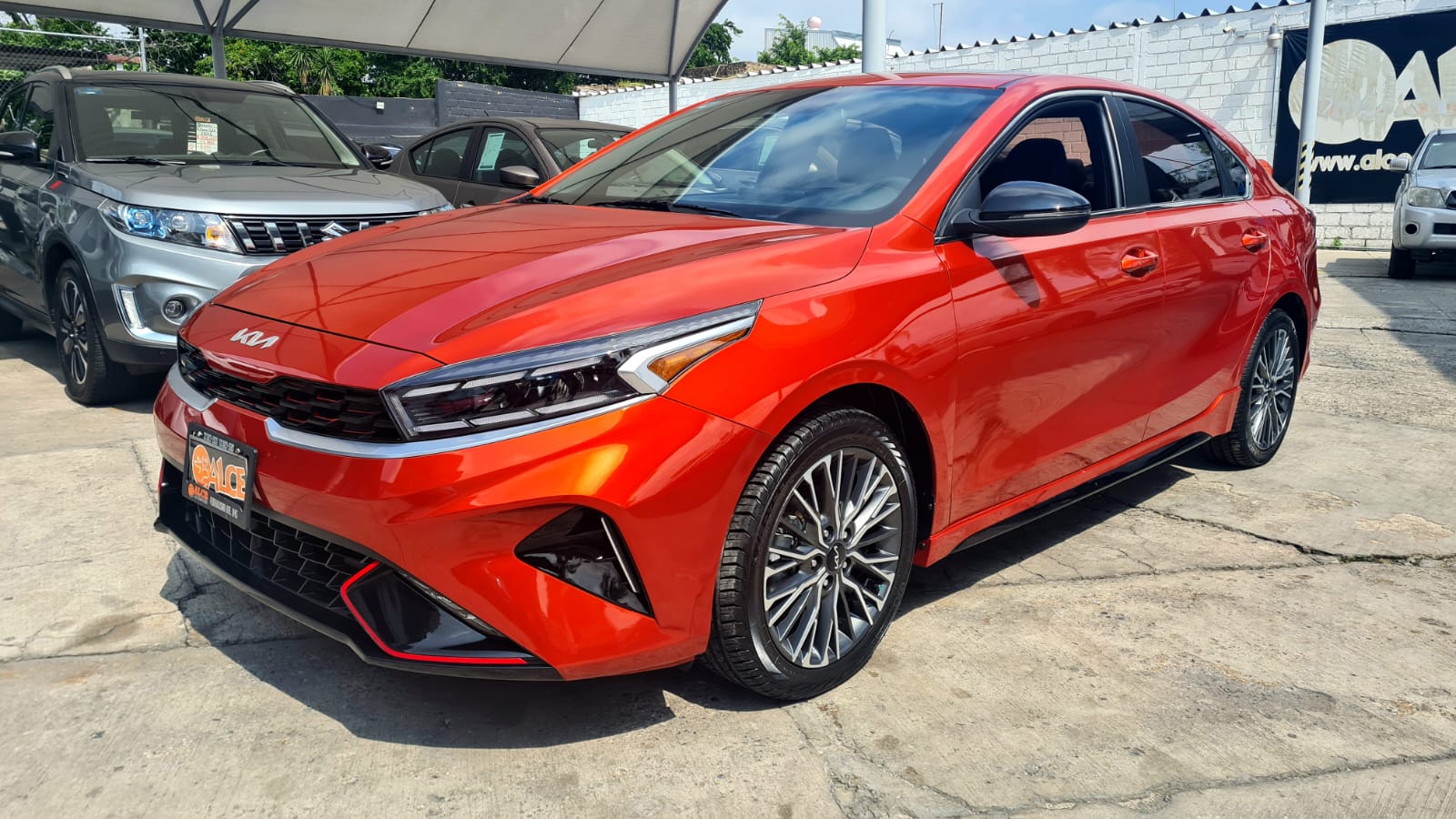 Kia Forte 2022 GT-LINE Automático Naranja