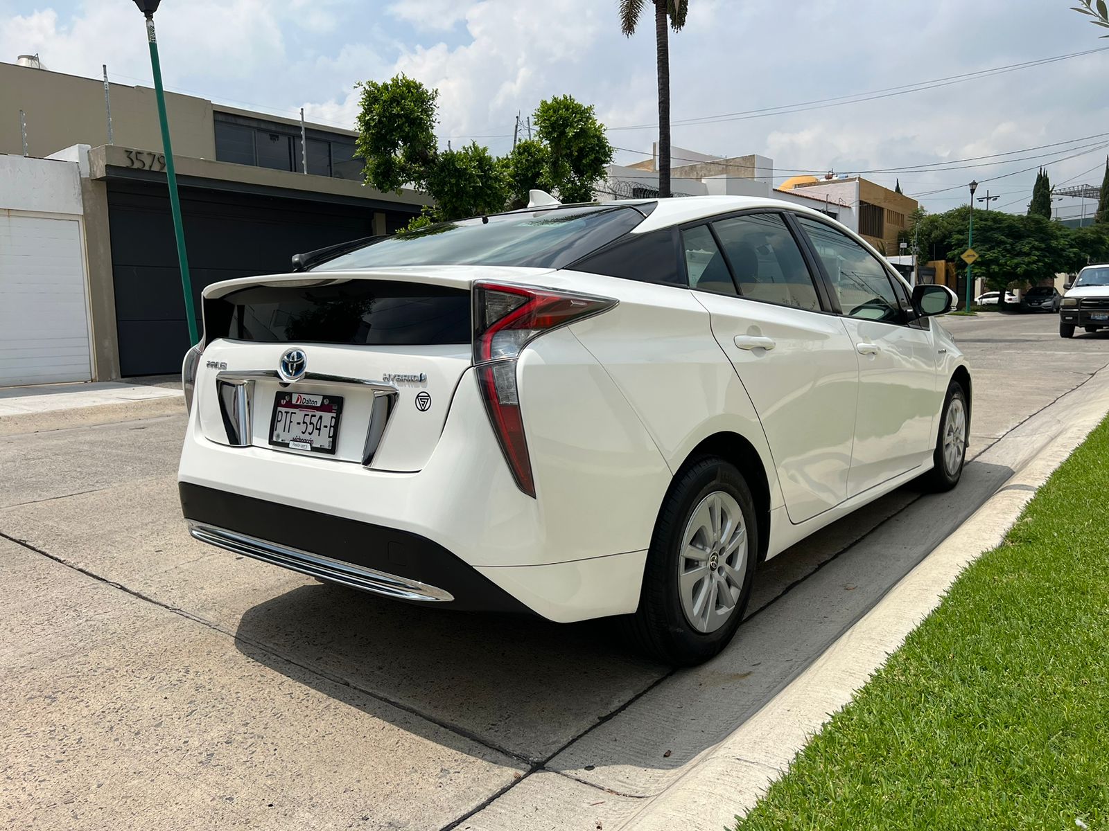 Toyota Prius 2016 BASE HIBRIDO AUT Automático Blanco