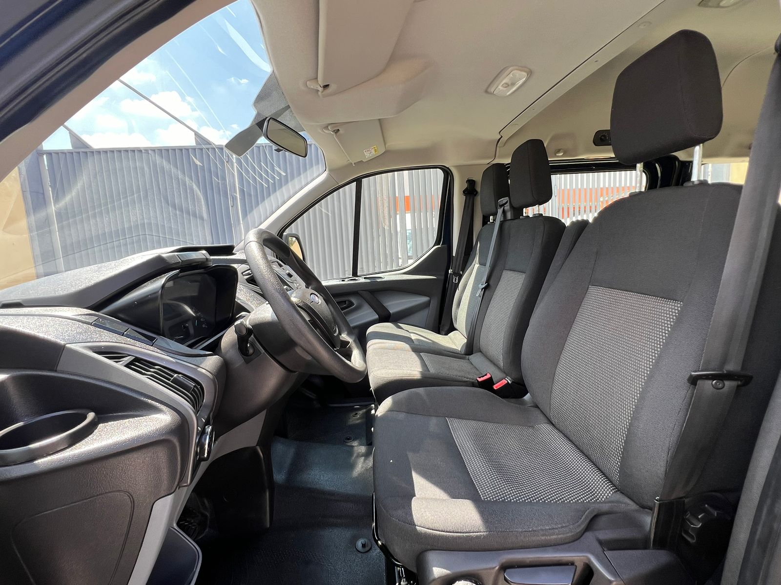Ford Transit 2017 CUSTOM 9 PAS LARGA DIESEL TM Manual Azul