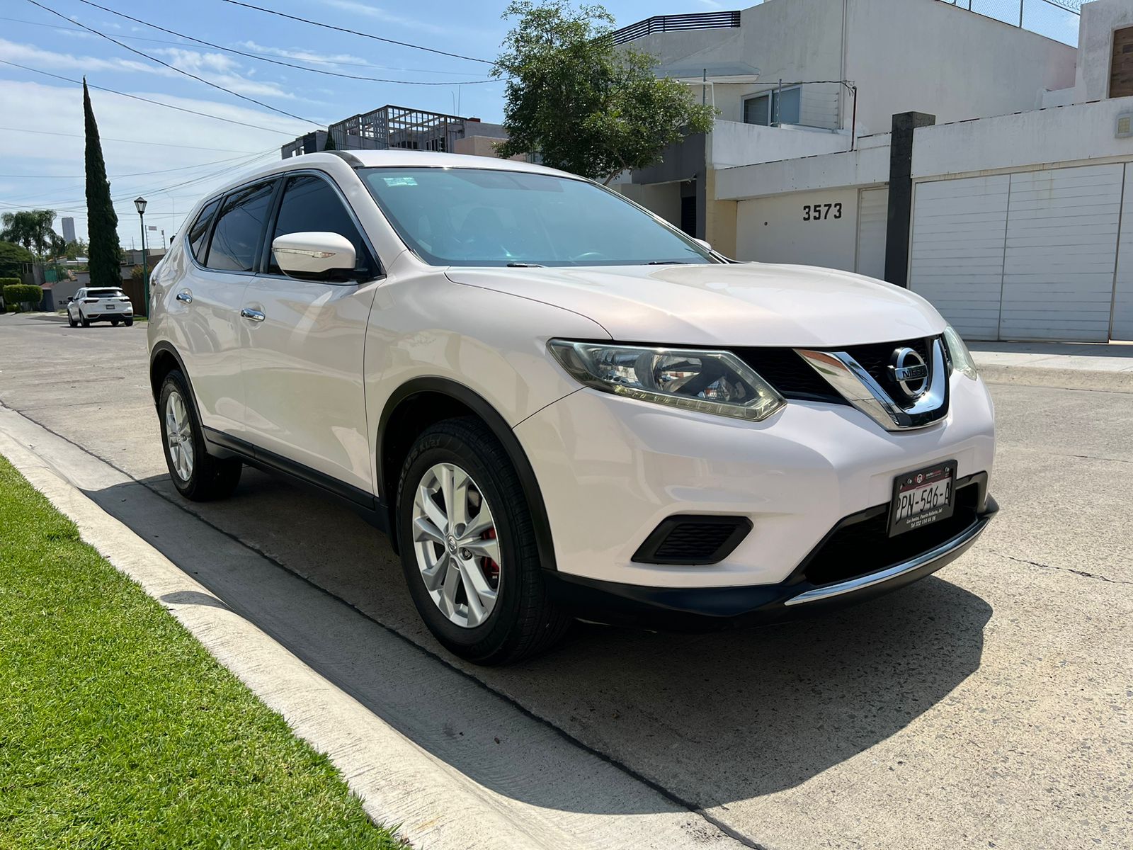 Nissan X-Trail 2017 SENSE AUT Automático Blanco