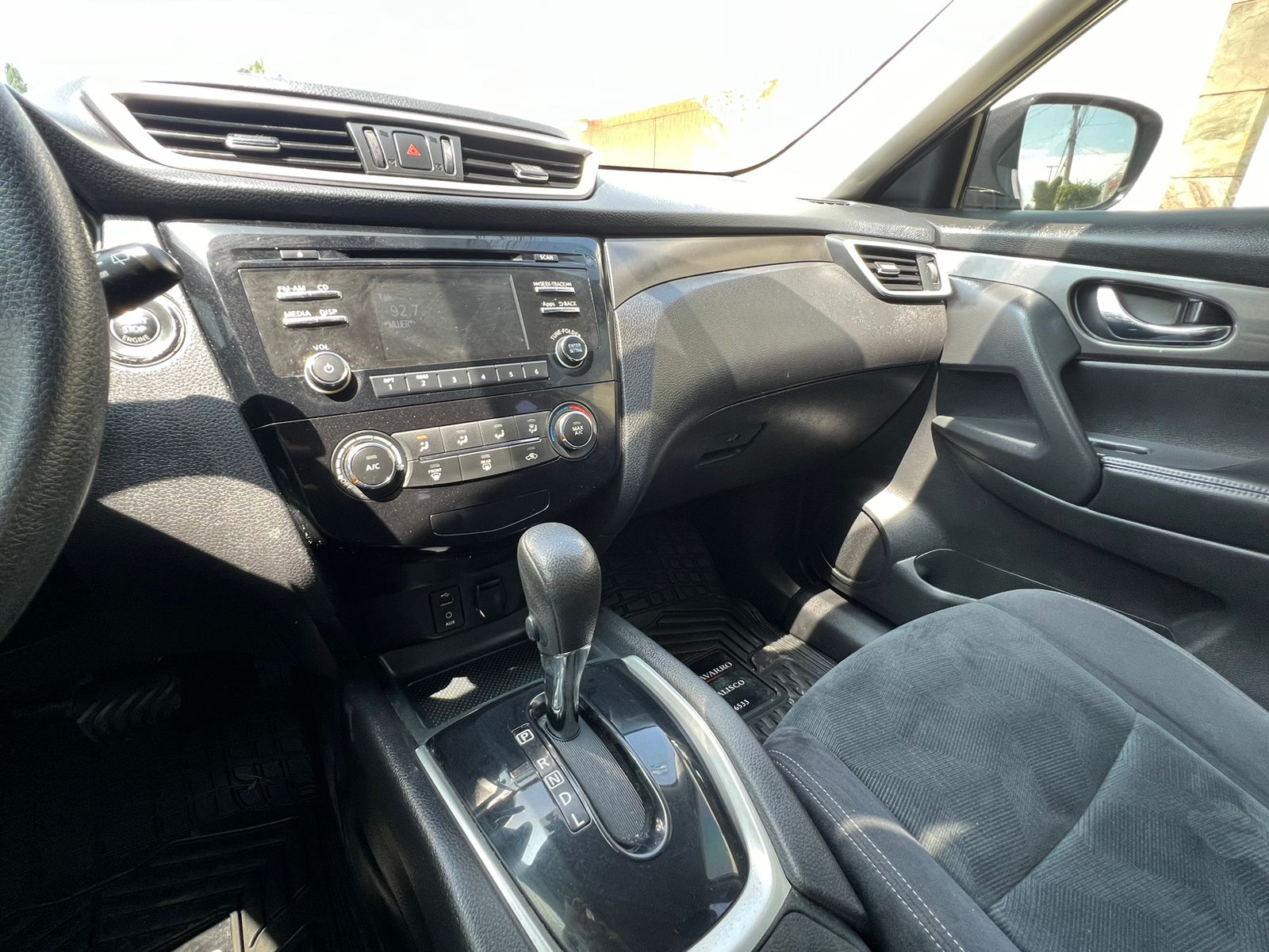 Nissan X-Trail 2017 SENSE AUT Automático Blanco