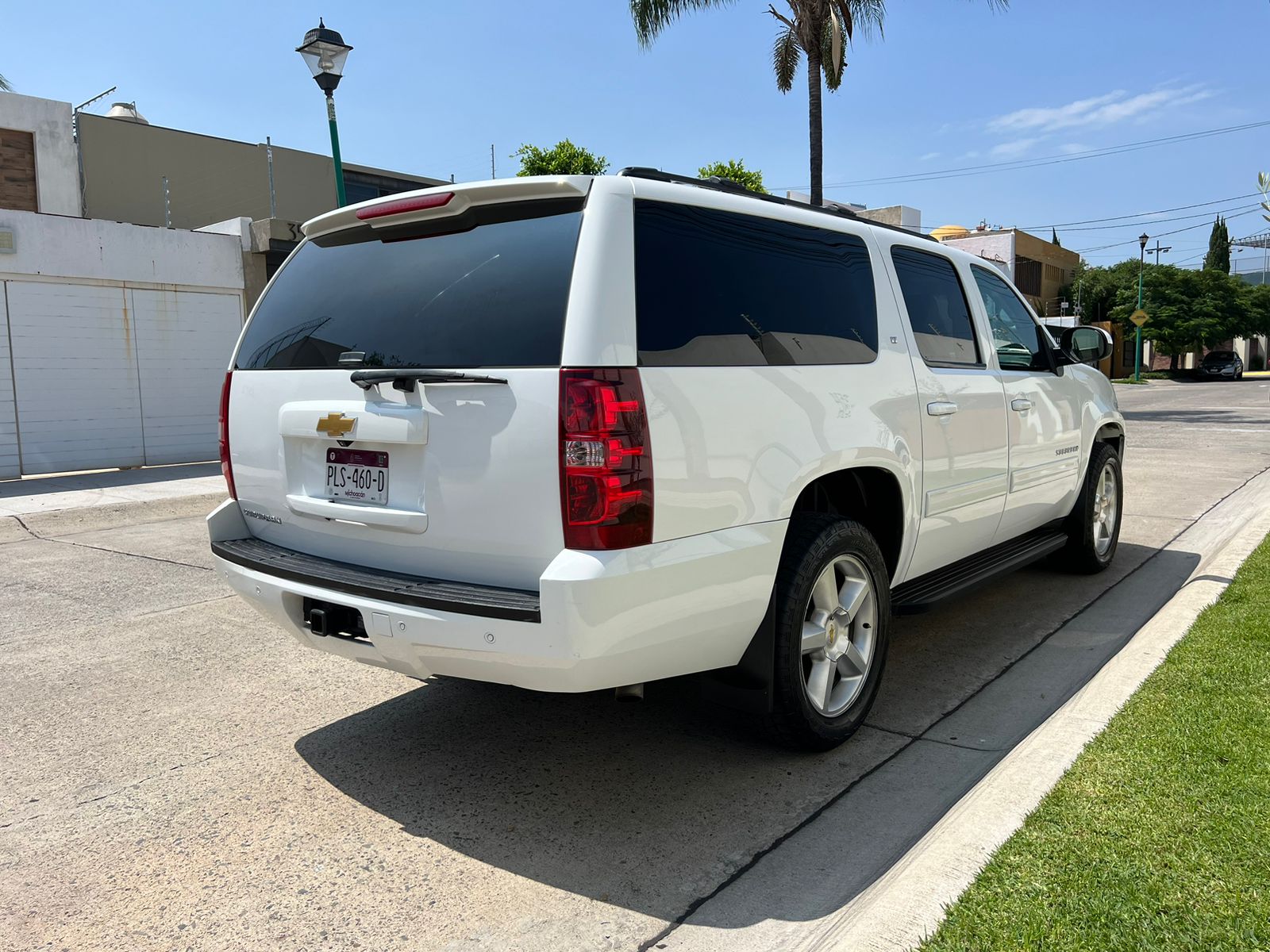 Chevrolet Suburban 2014 LT 4X2 Automático Blanco