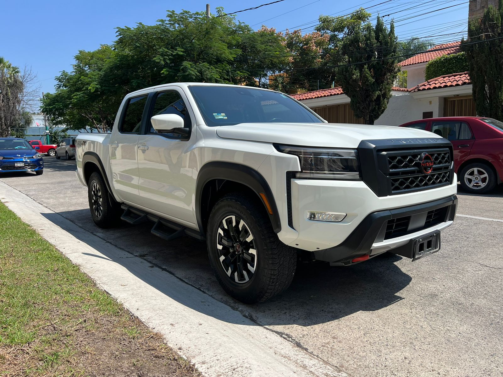 Nissan Frontier 2022 PRO-4X 4X4 AUT Automático Blanco