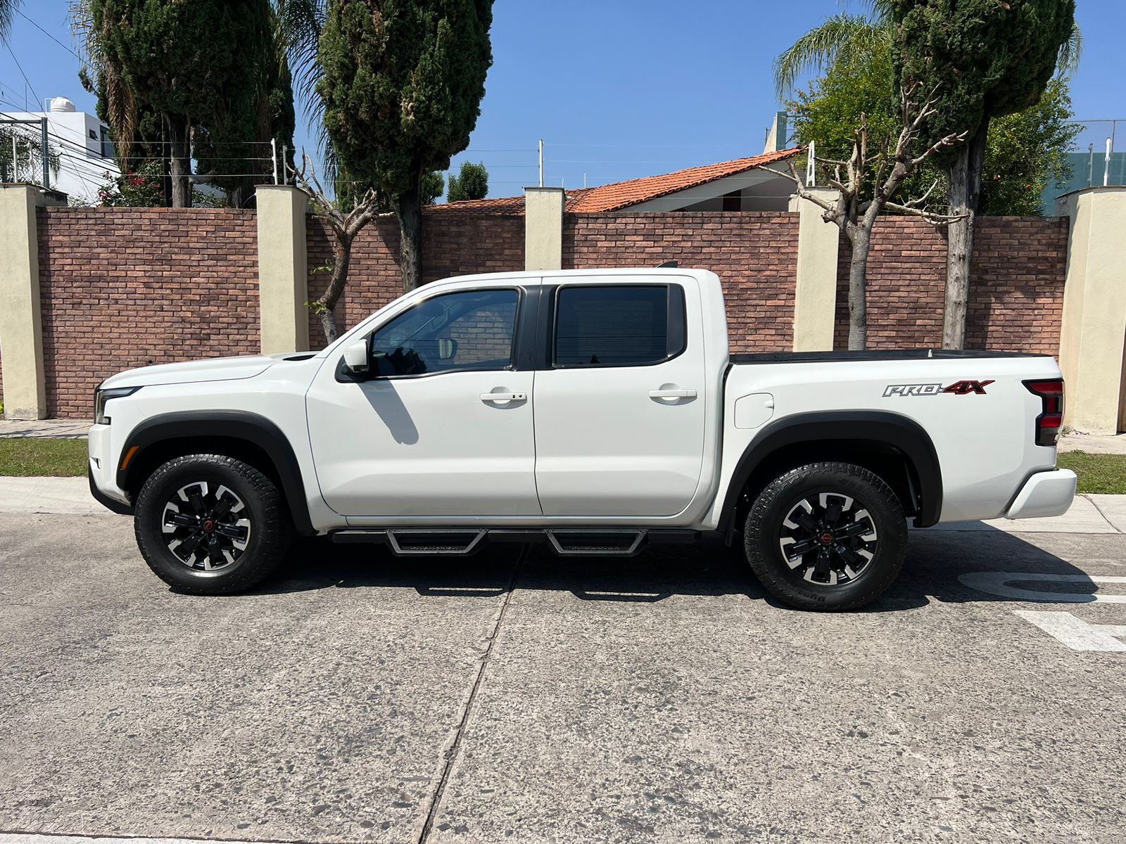 Nissan Frontier 2022 PRO-4X 4X4 AUT Automático Blanco