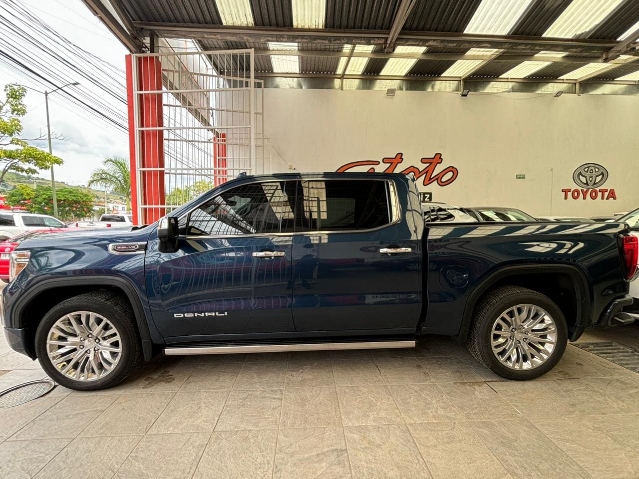 GMC Sierra 2019 Denali Automático Azul