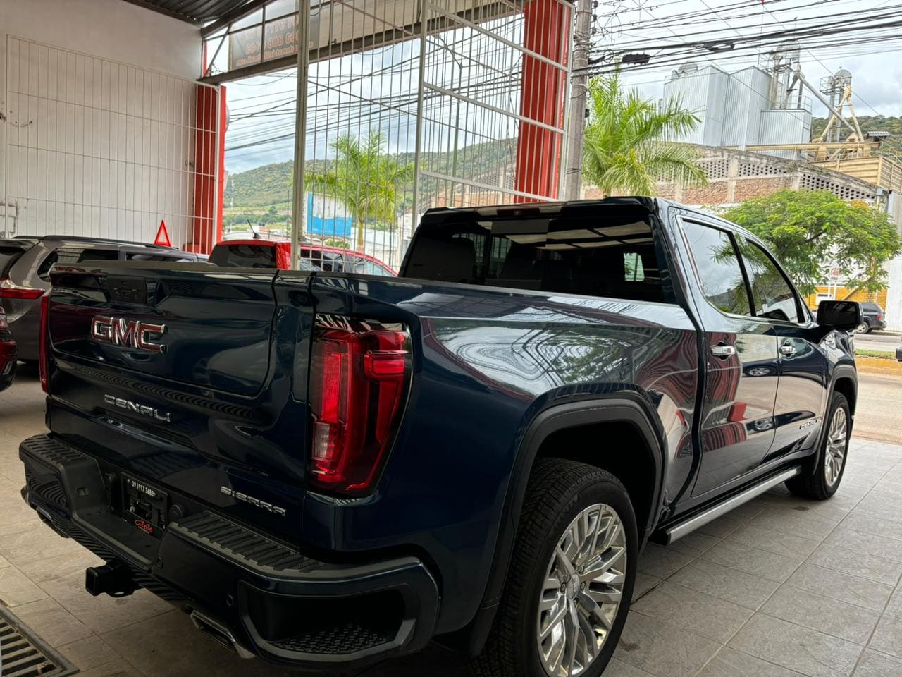 GMC Sierra 2019 Denali Automático Azul