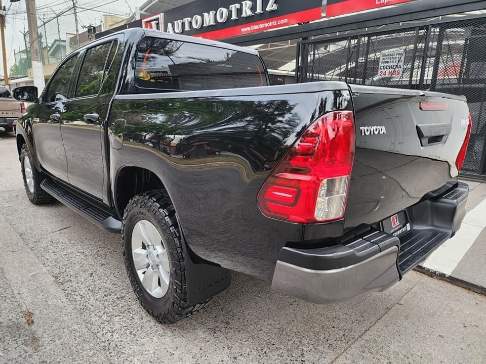 Toyota Hilux 2020 SR Manual Negro