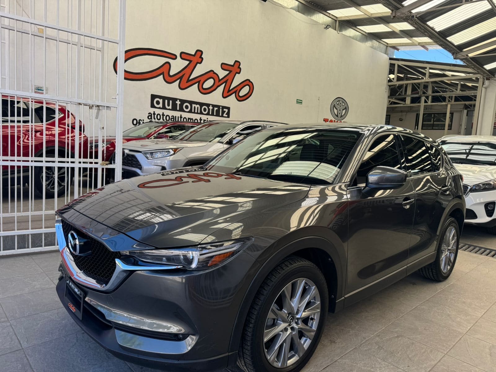 Mazda CX-5 2021 Signature Automático Gris
