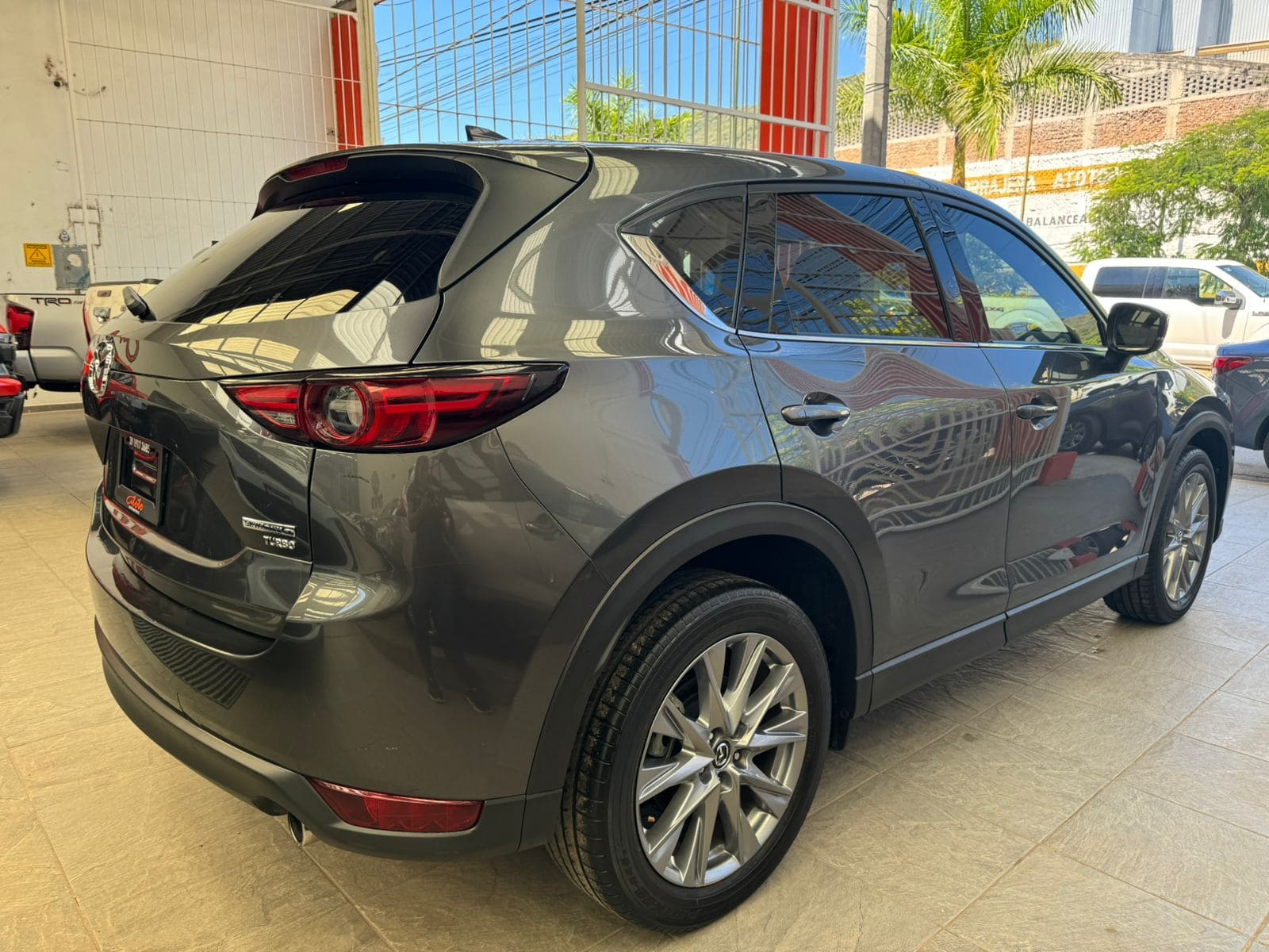 Mazda CX-5 2021 Signature Automático Gris