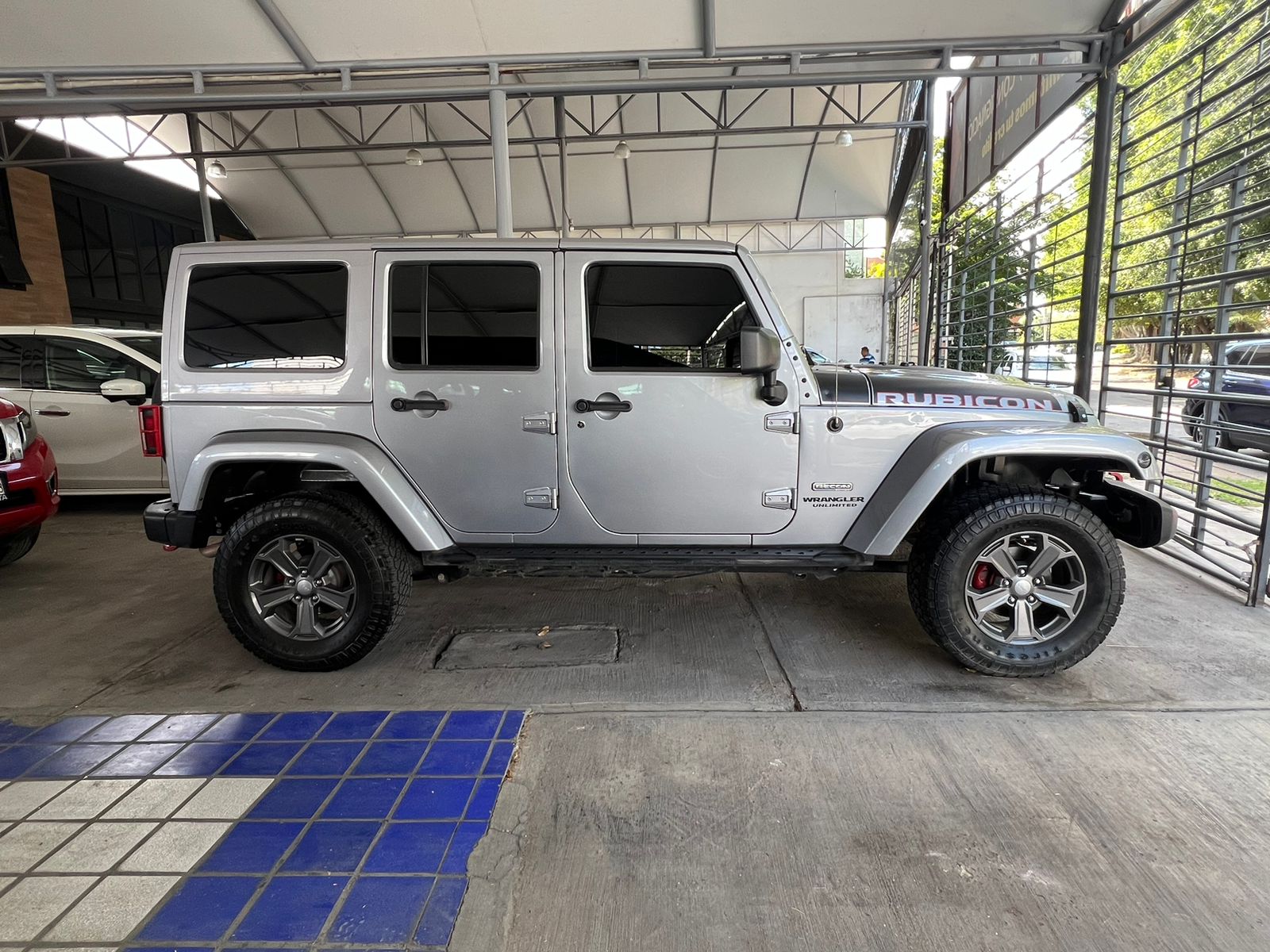 Jeep Wrangler 2017 RUBICON UNLIMITED RECON AUT Automático Gris