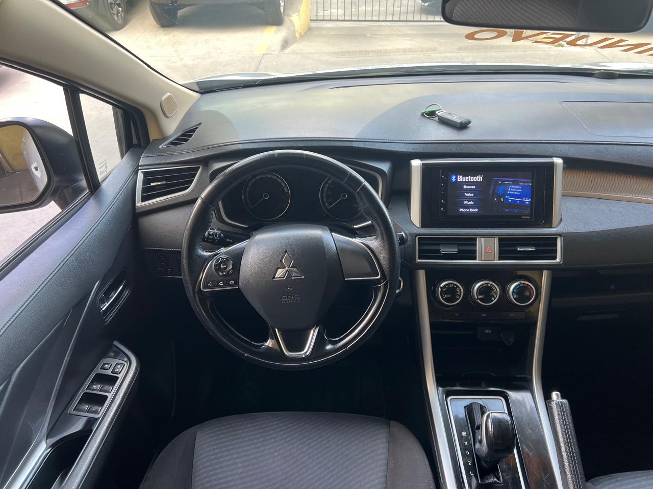 Mitsubishi XPander 2022 EXPANDER CROSS 3ER FILA Automático Blanc