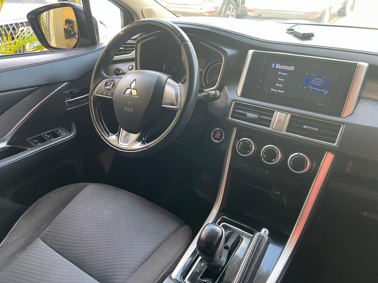 Mitsubishi XPander 2022 EXPANDER CROSS 3ER FILA Automático Blanc