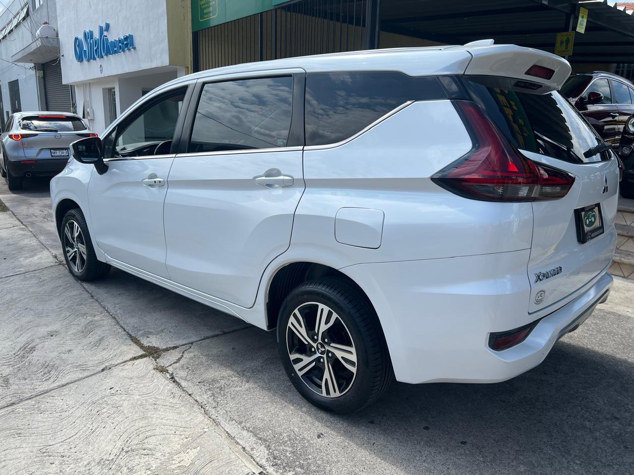 Mitsubishi XPander 2022 EXPANDER CROSS 3ER FILA Automático Blanc