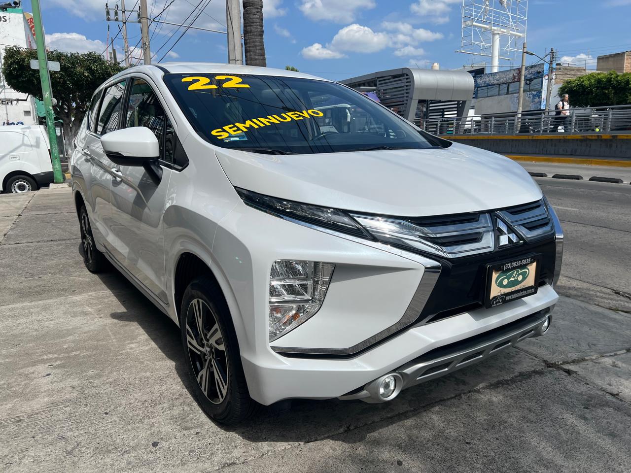 Mitsubishi XPander 2022 EXPANDER CROSS 3ER FILA Automático Blanc