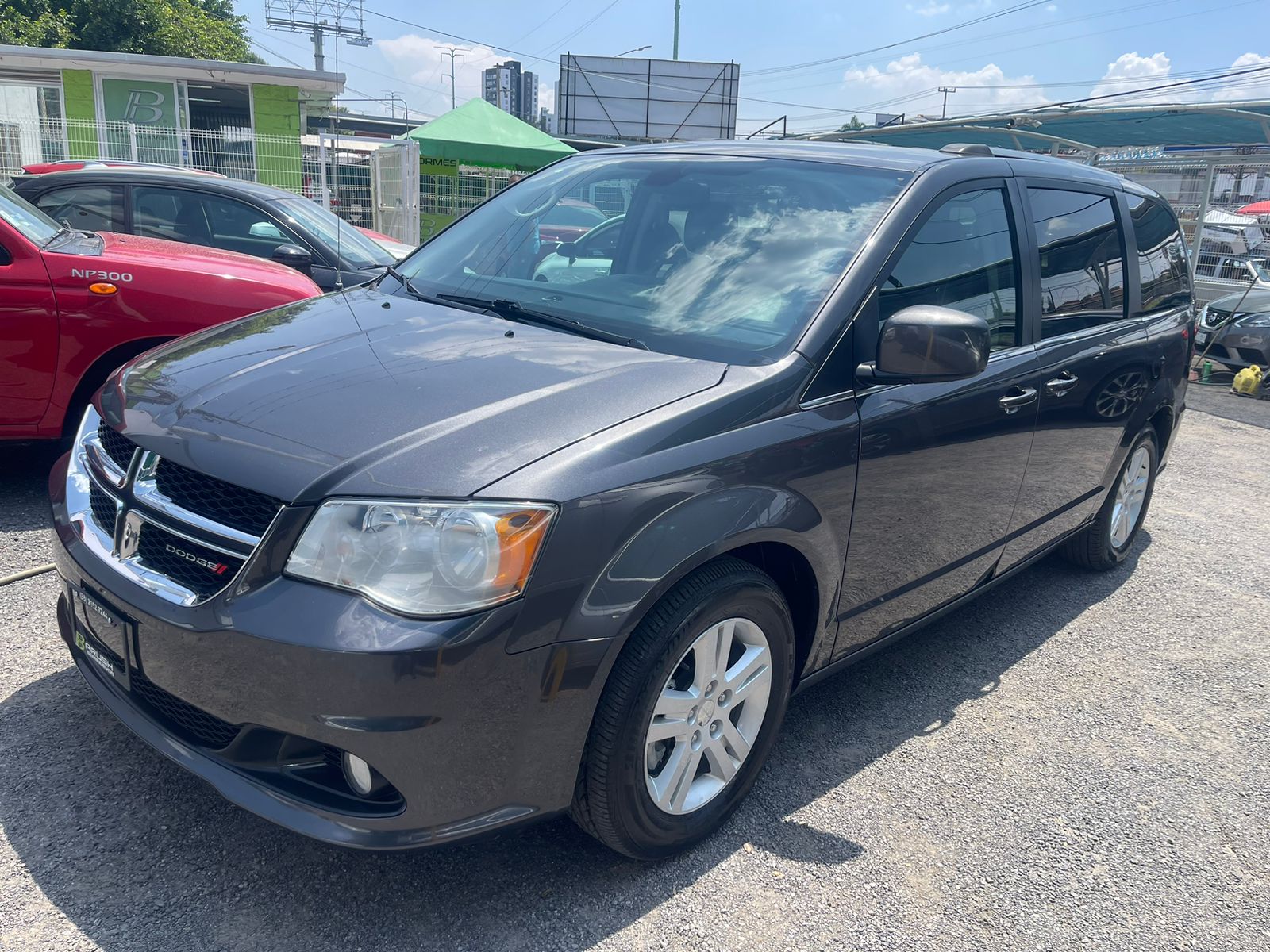 Dodge Grand Caravan 2018 SXT PLUS Automático Gris
