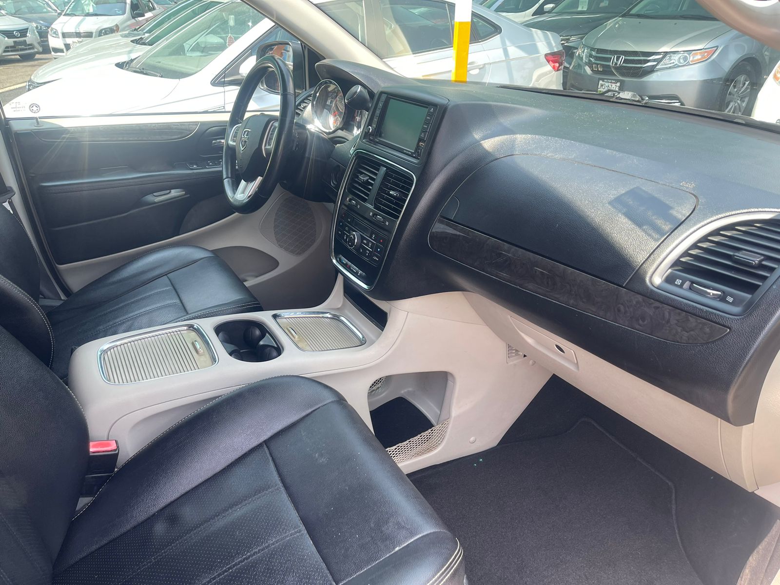 Dodge Grand Caravan 2018 SXT PLUS Automático Gris