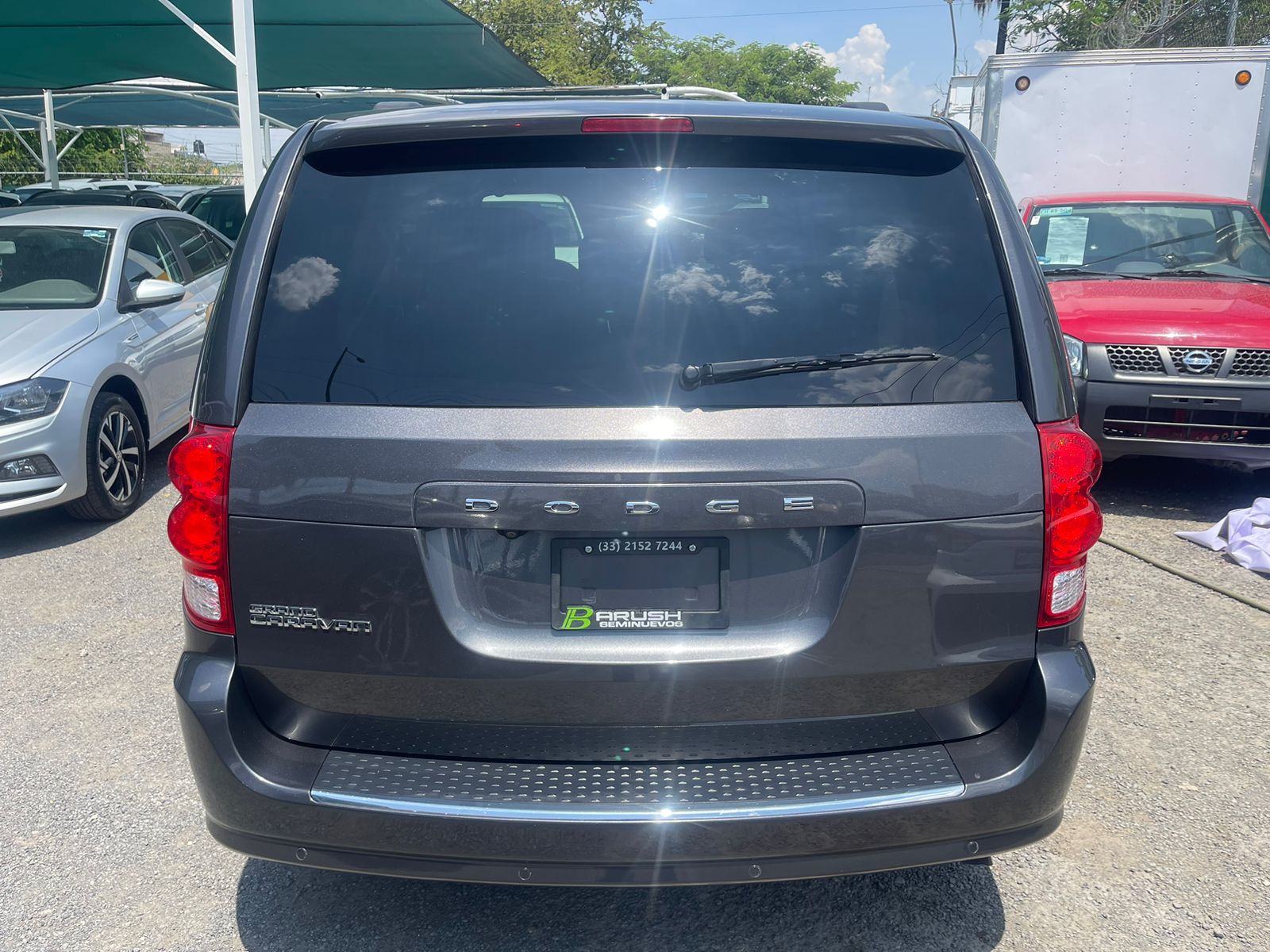 Dodge Grand Caravan 2018 SXT PLUS Automático Gris