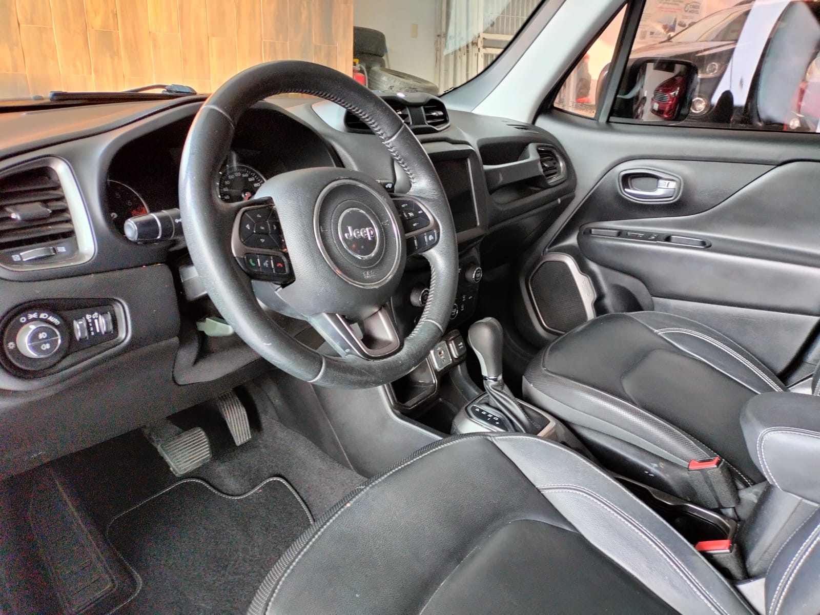 Jeep Renegade 2021 LIMITED Automático Gris
