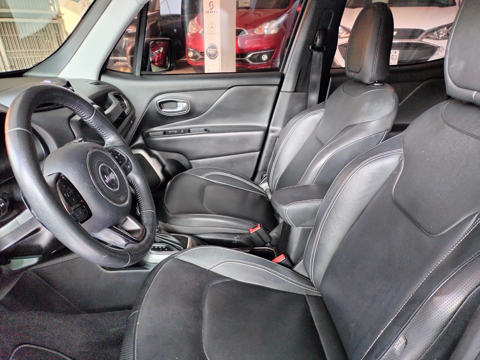 Jeep Renegade 2021 LIMITED Automático Gris