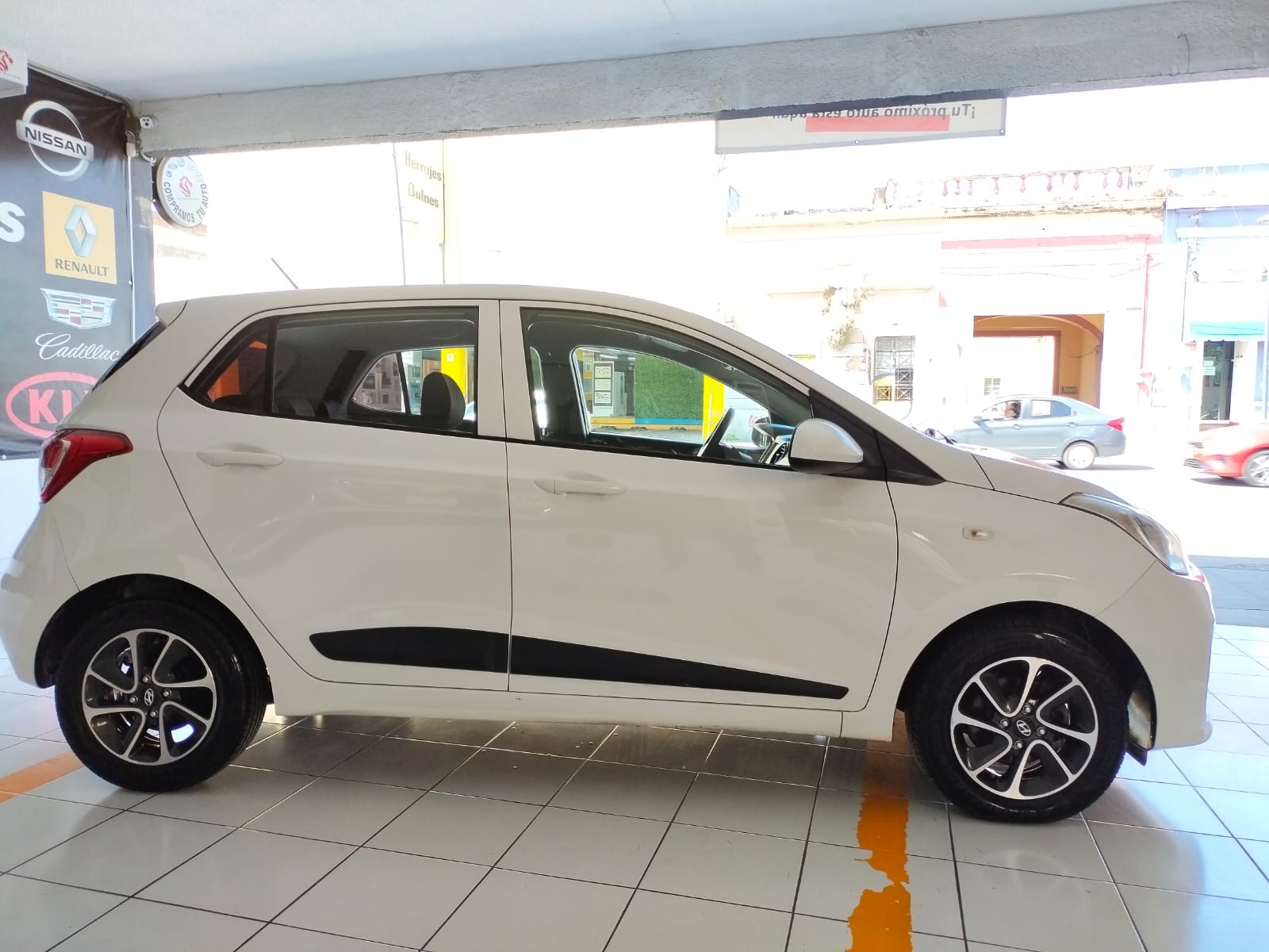 Hyundai i10 2019 Gls Automático Blanco
