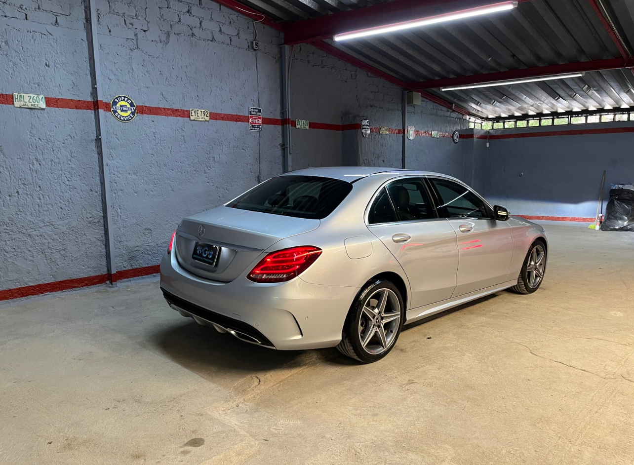 Mercedes-Benz Clase C 2018 250 Sport Automático Plata
