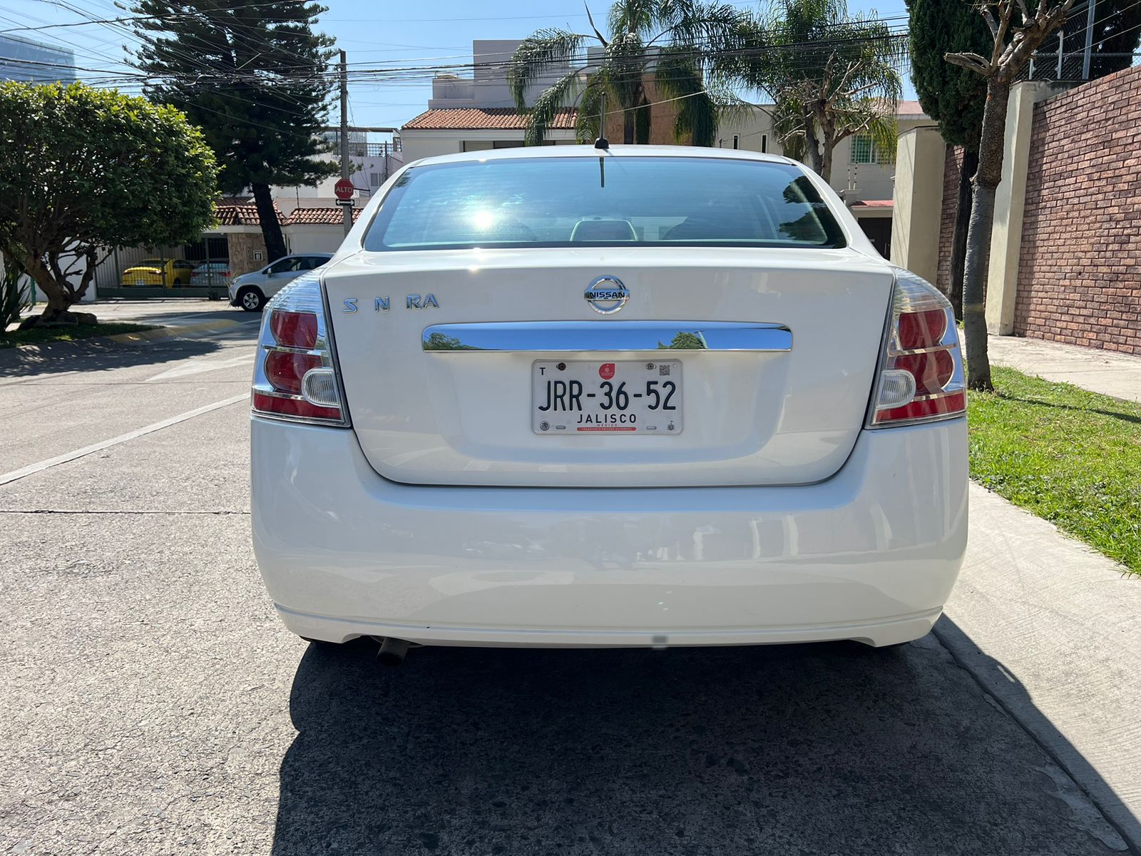 Nissan Sentra 2012 CUSTOM CVT Automático Blanco