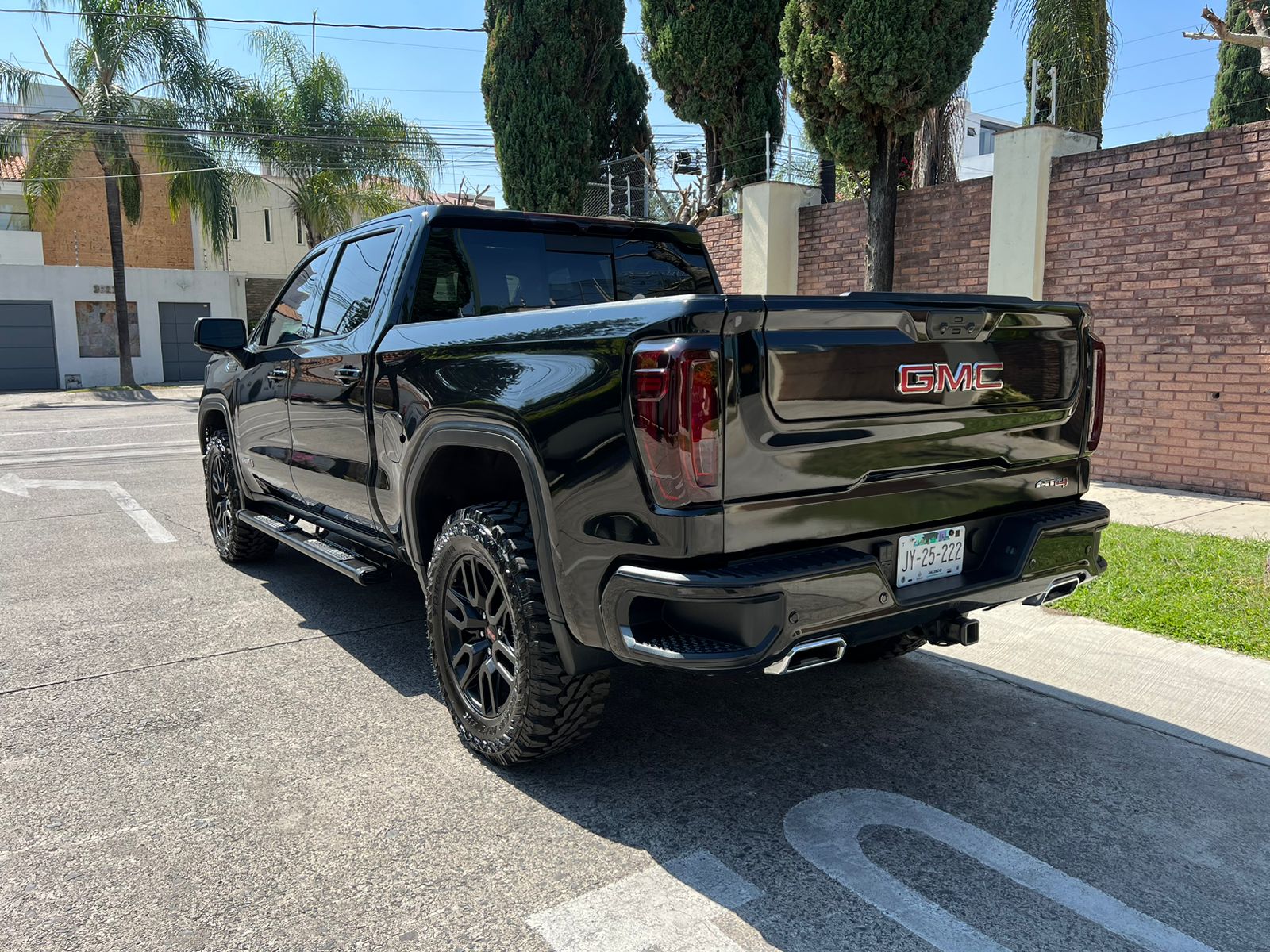 GMC Sierra 2023 AT4 Automático Negro