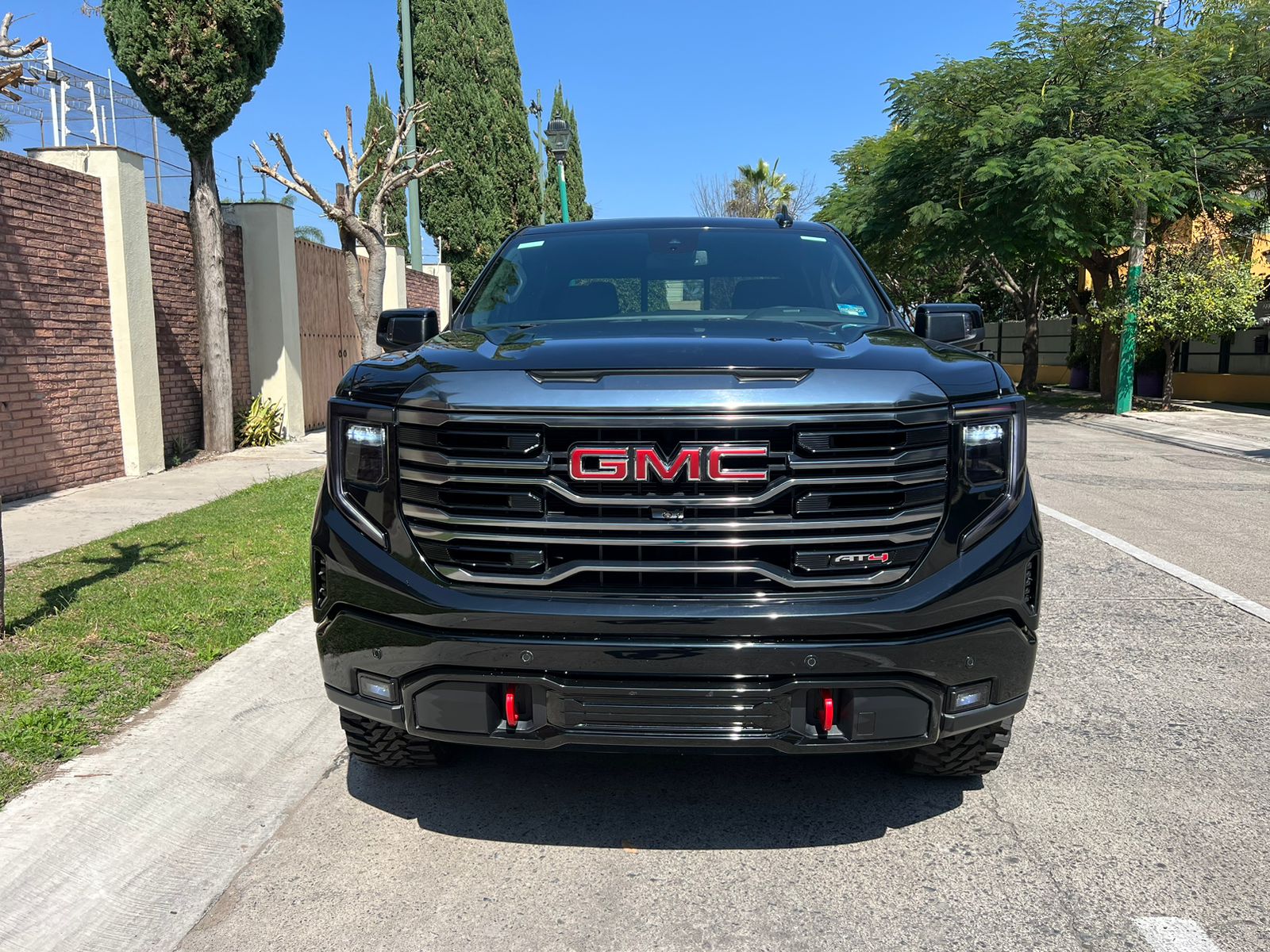 GMC Sierra 2023 AT4 Automático Negro