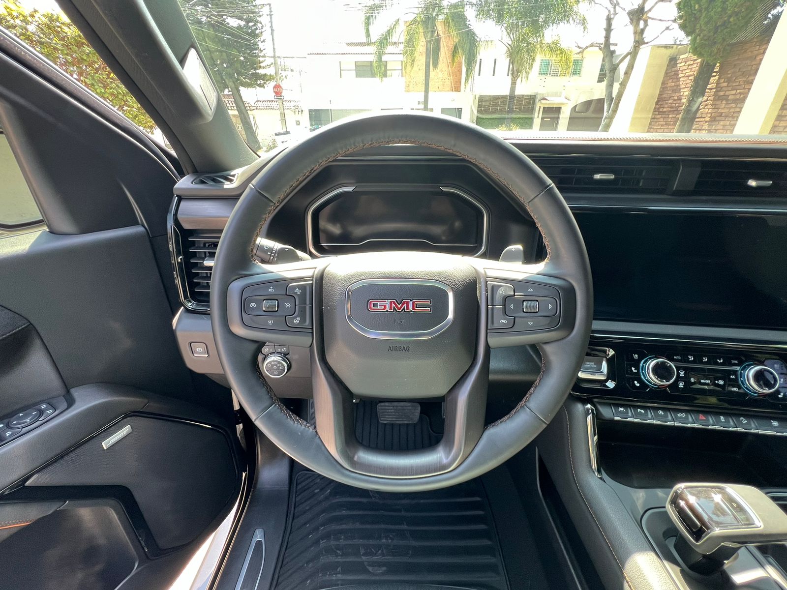 GMC Sierra 2023 AT4 Automático Negro