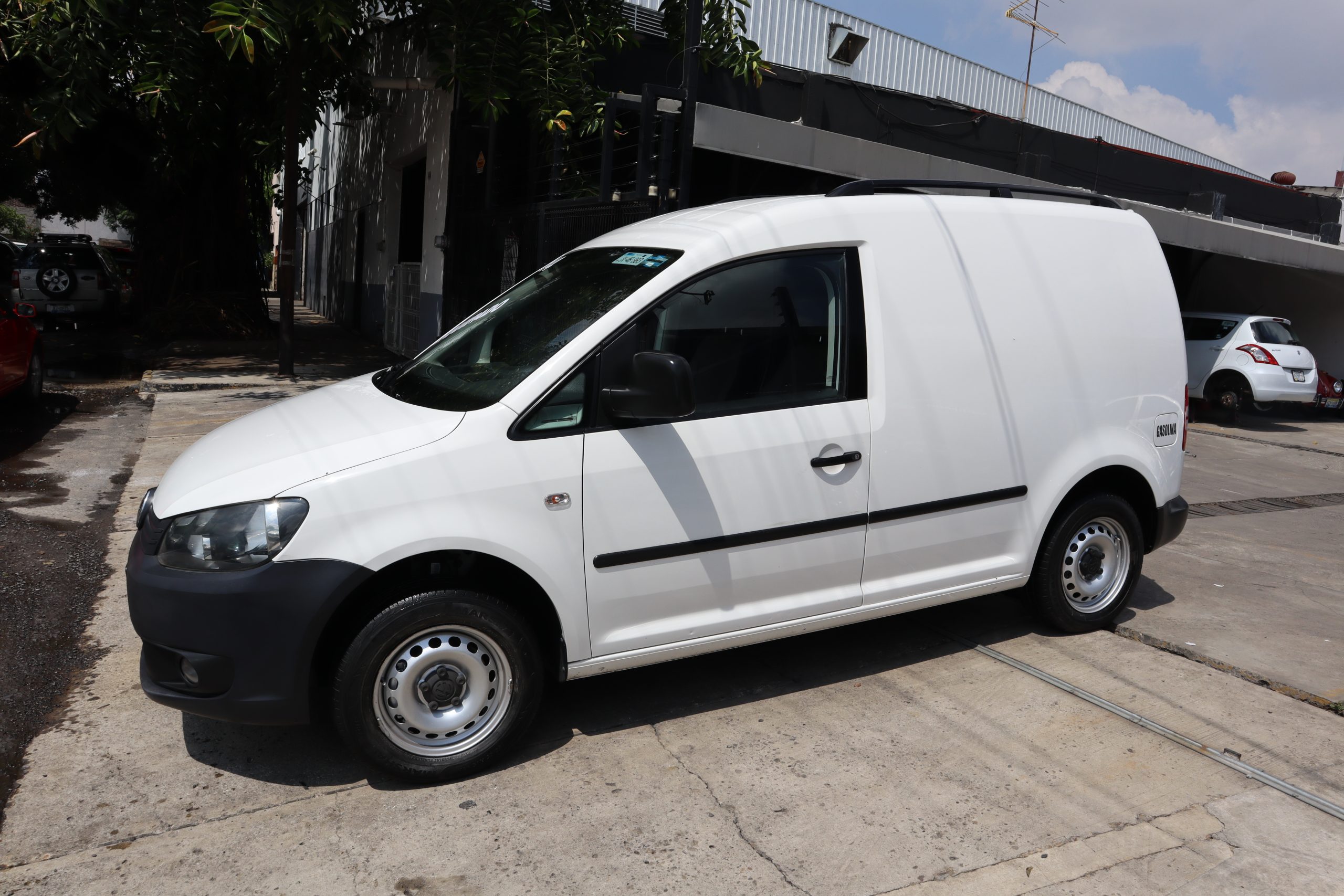 Volkswagen Caddy 2014 1.2 Cargo Mt Manual Blanco