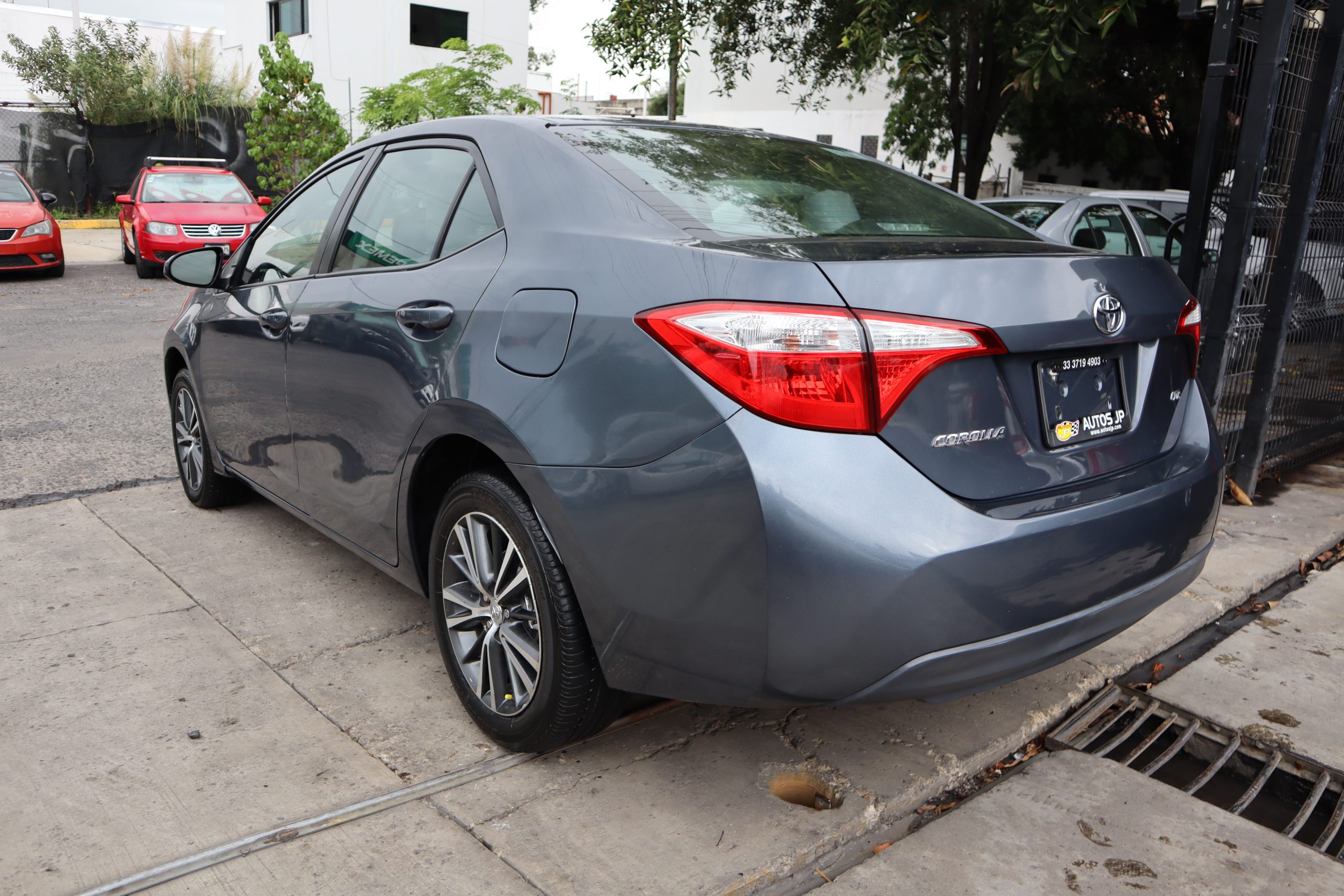 Toyota Corolla 2016 1.8 Le At Automático Gris