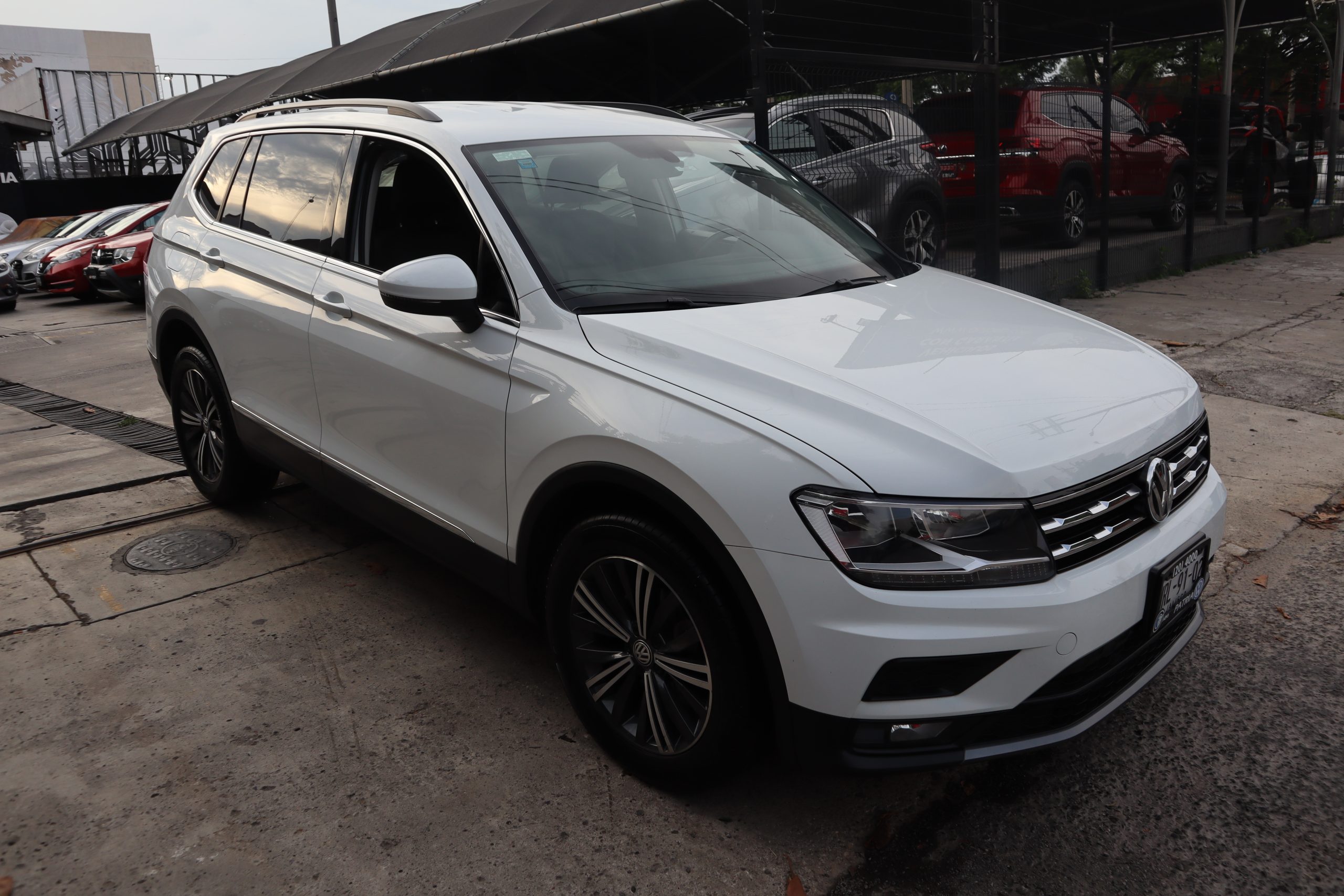 Volkswagen Tiguan 2019 1.4 Comfortline At Automático Blanco