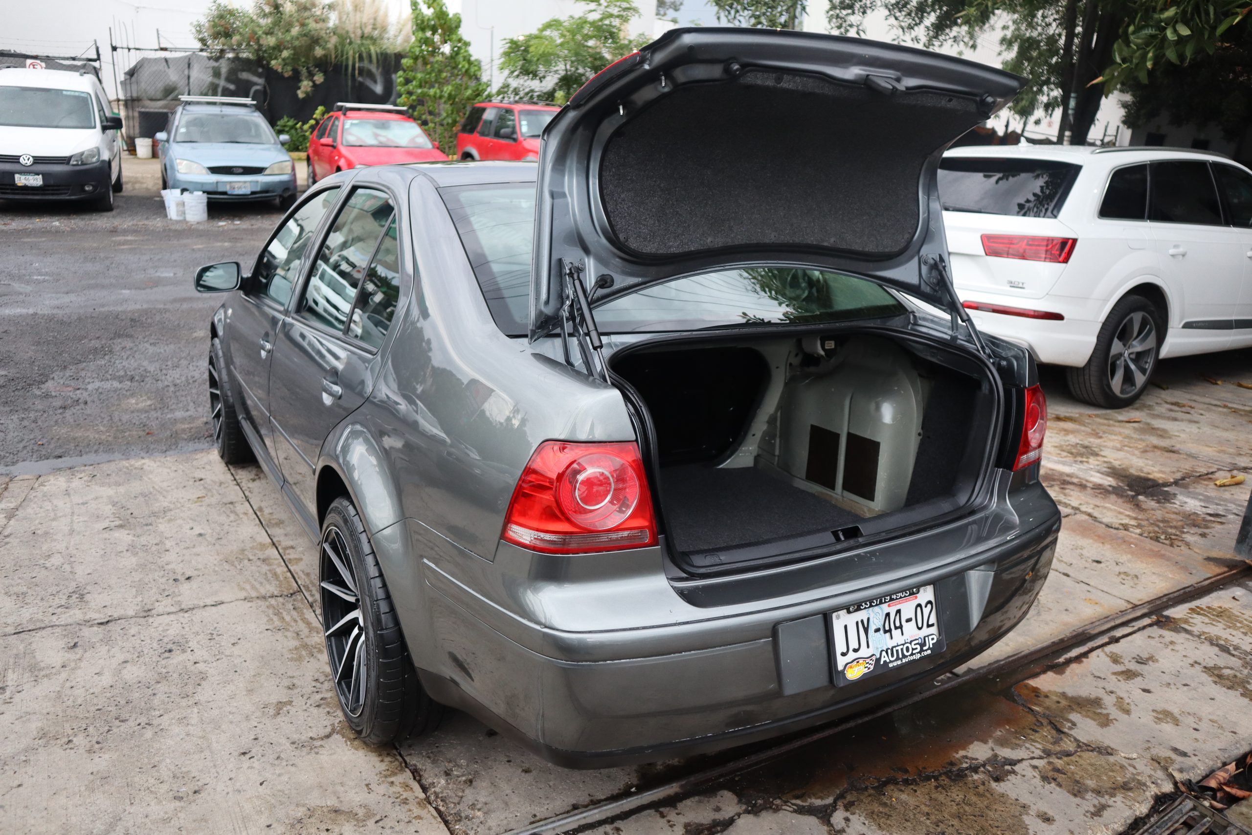 Volkswagen Jetta 2012 Clásico 2.0 Cl 5vel Aa Mt Manual Gris