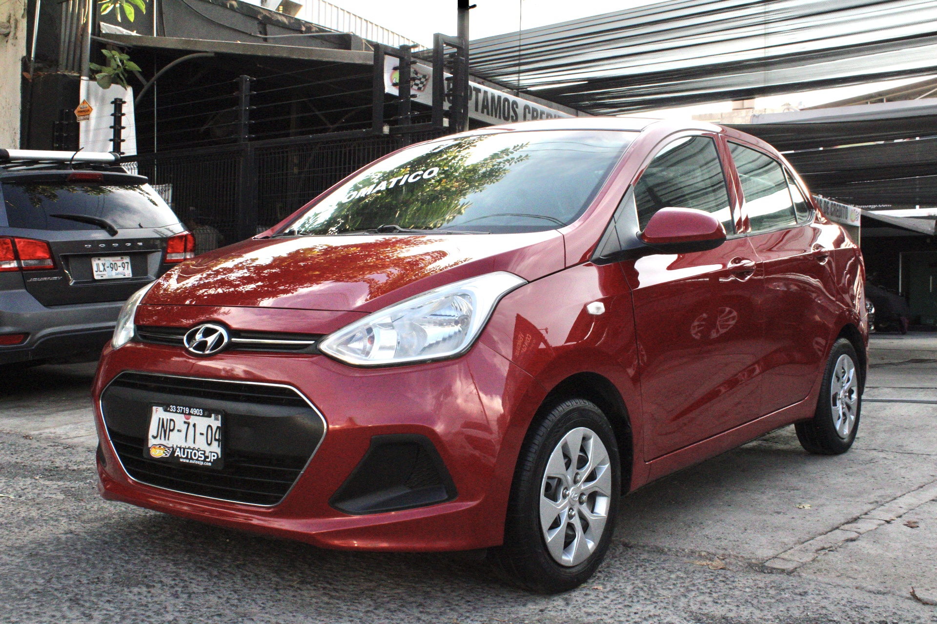 Hyundai Grand i10 2017 GL MID Automático Rojo