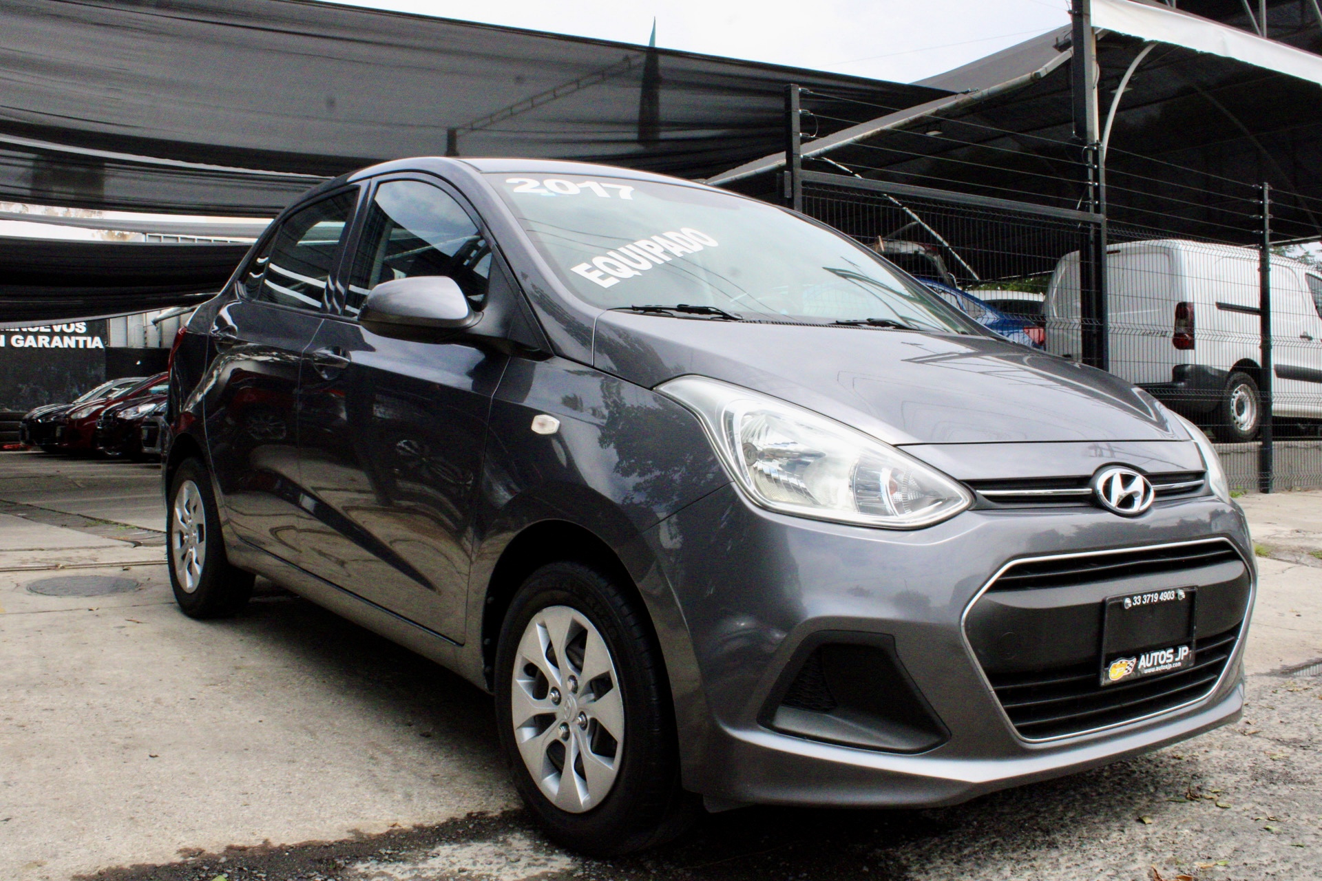 Hyundai Grand i10 2017 GL MID Manual Gris