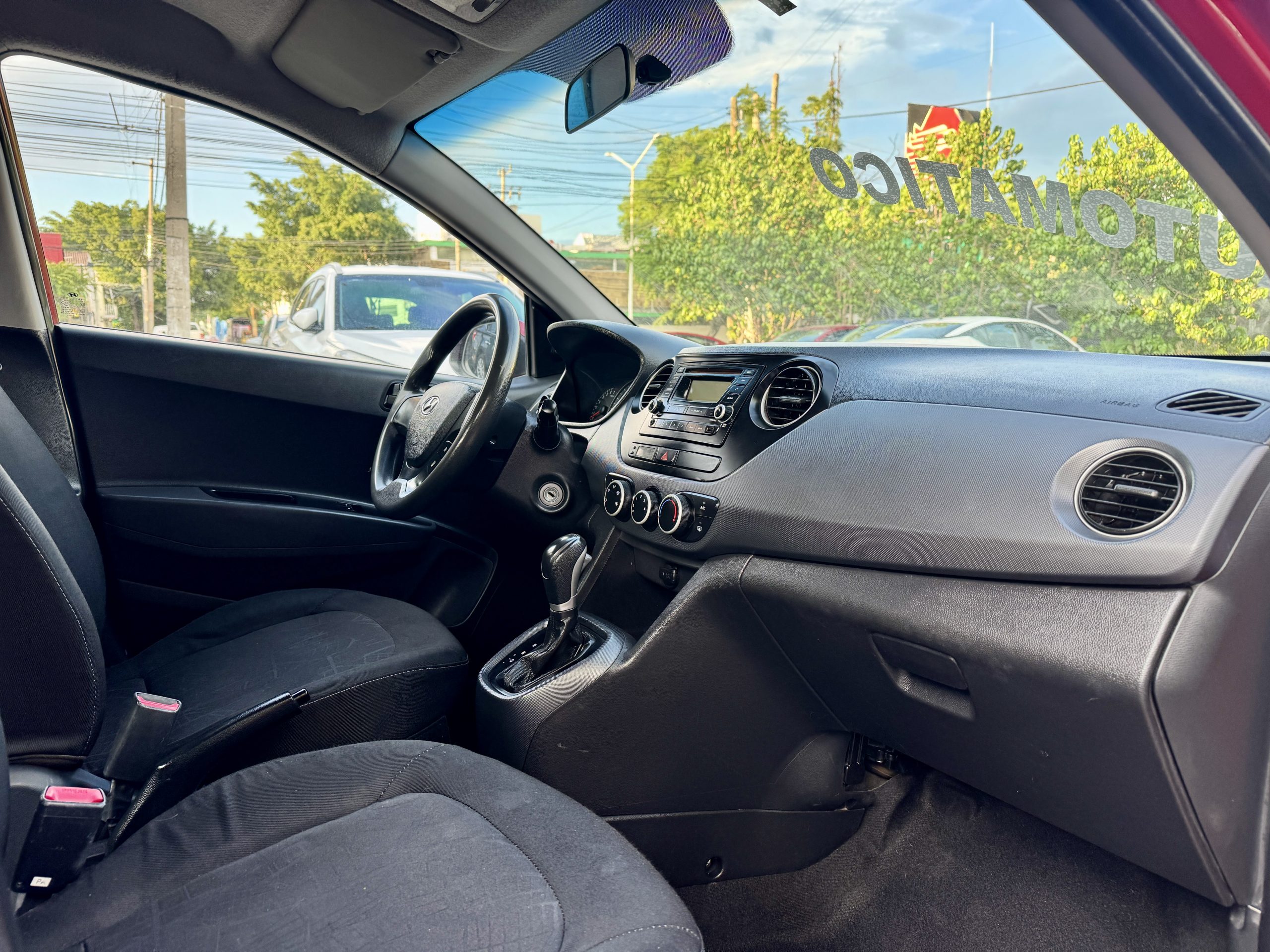 Hyundai Grand i10 2017 GL MID Automático Rojo