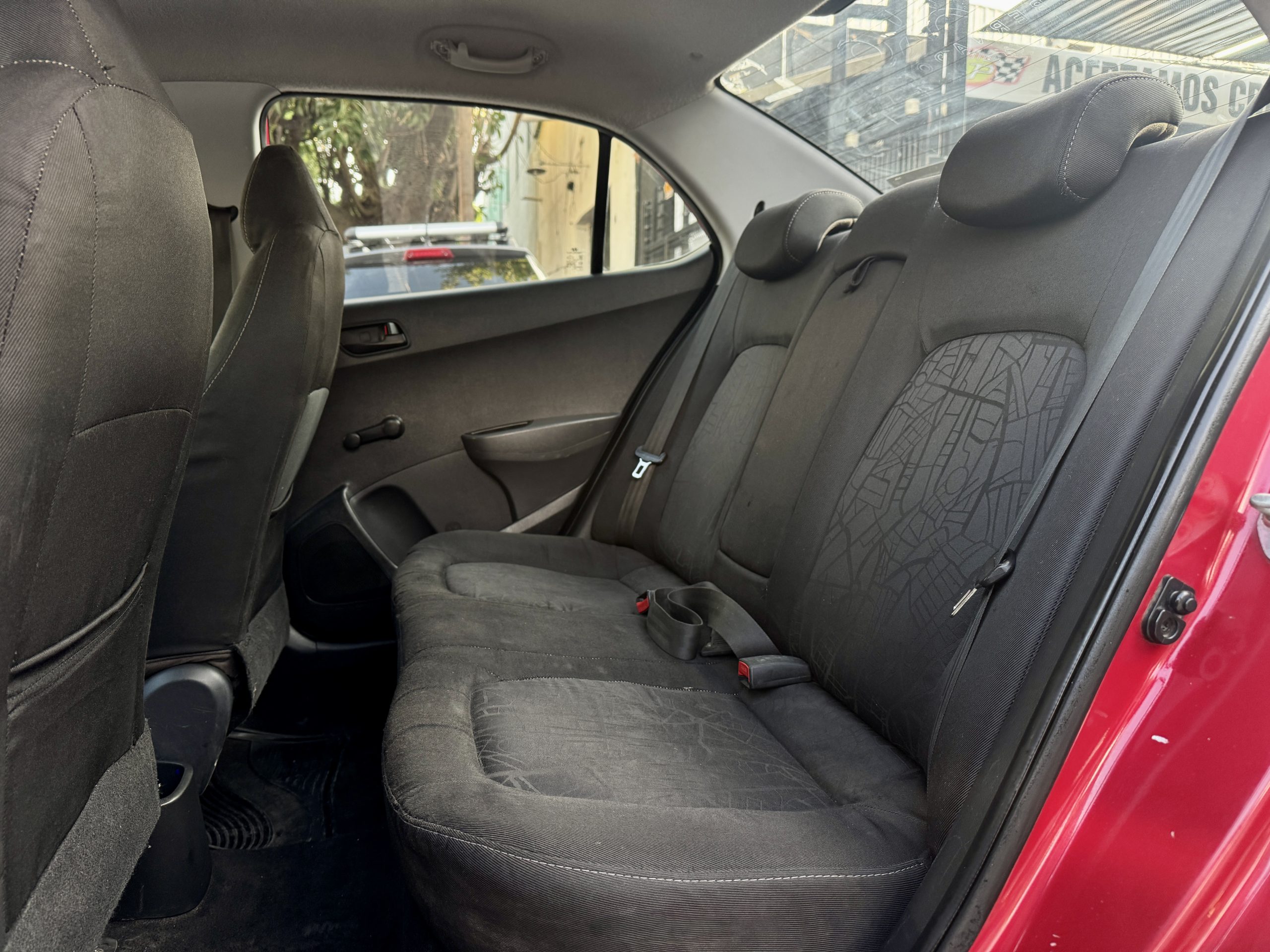 Hyundai Grand i10 2017 GL MID Automático Rojo