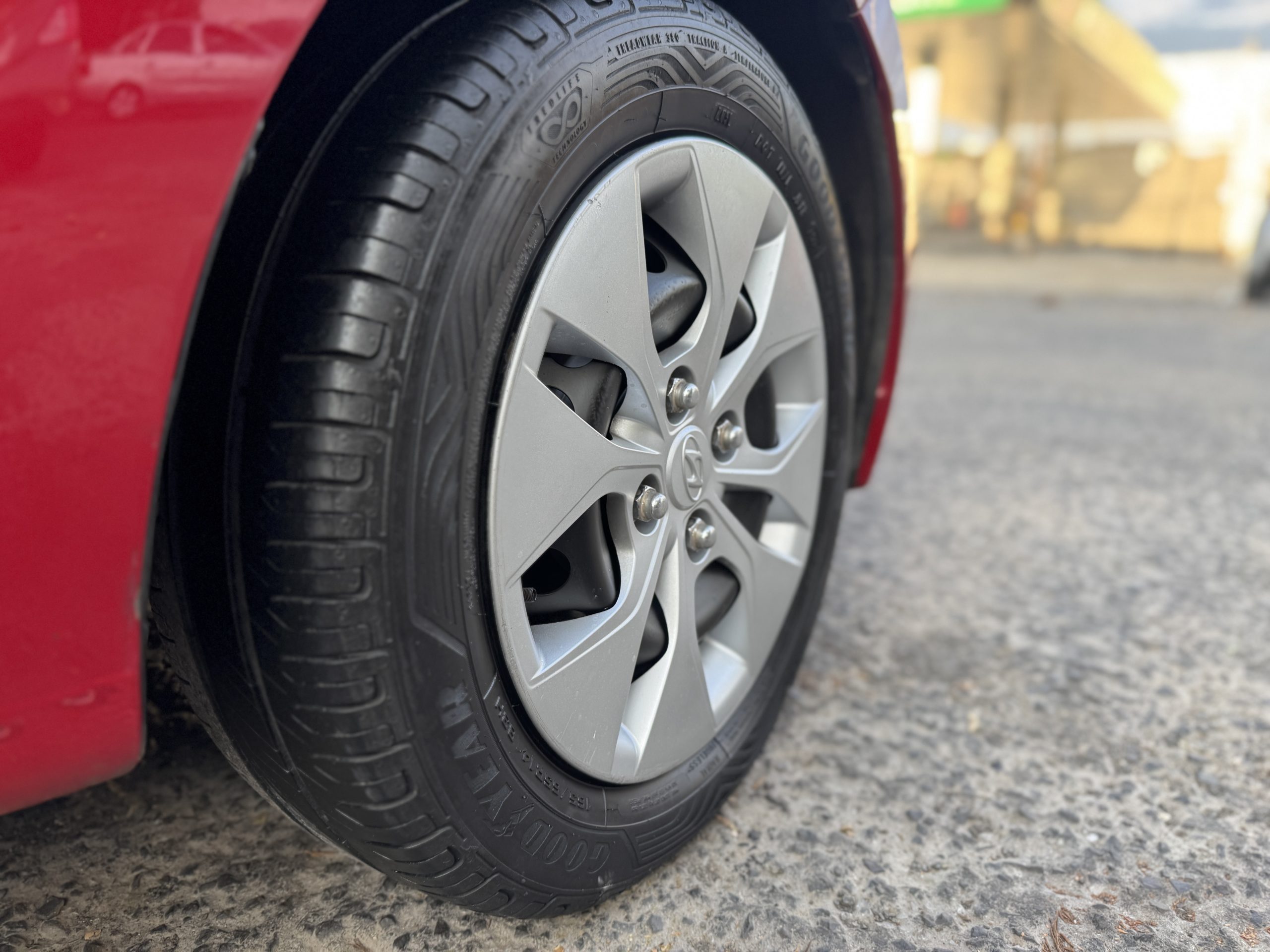 Hyundai Grand i10 2017 GL MID Automático Rojo