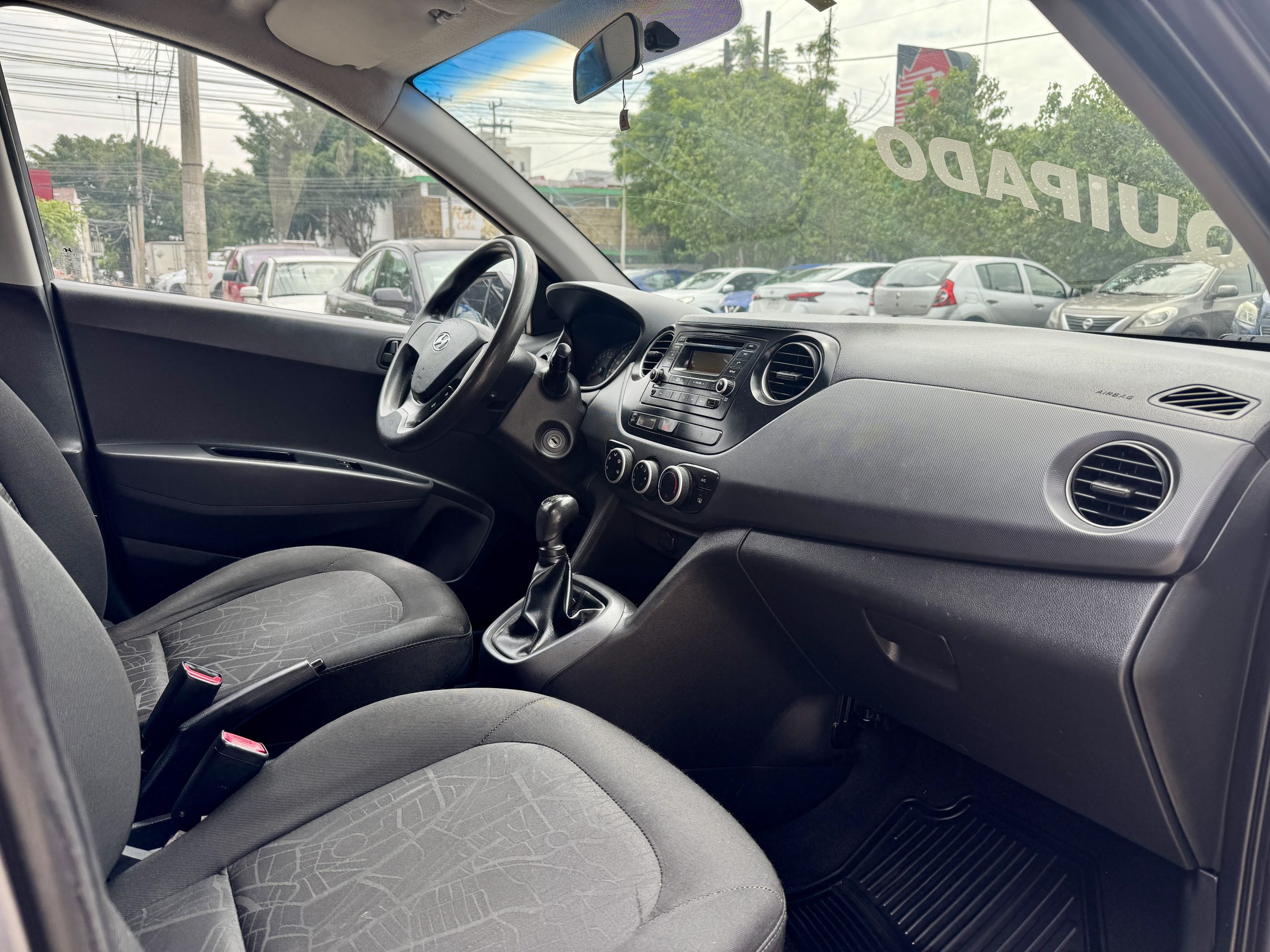 Hyundai Grand i10 2017 GL MID Manual Gris