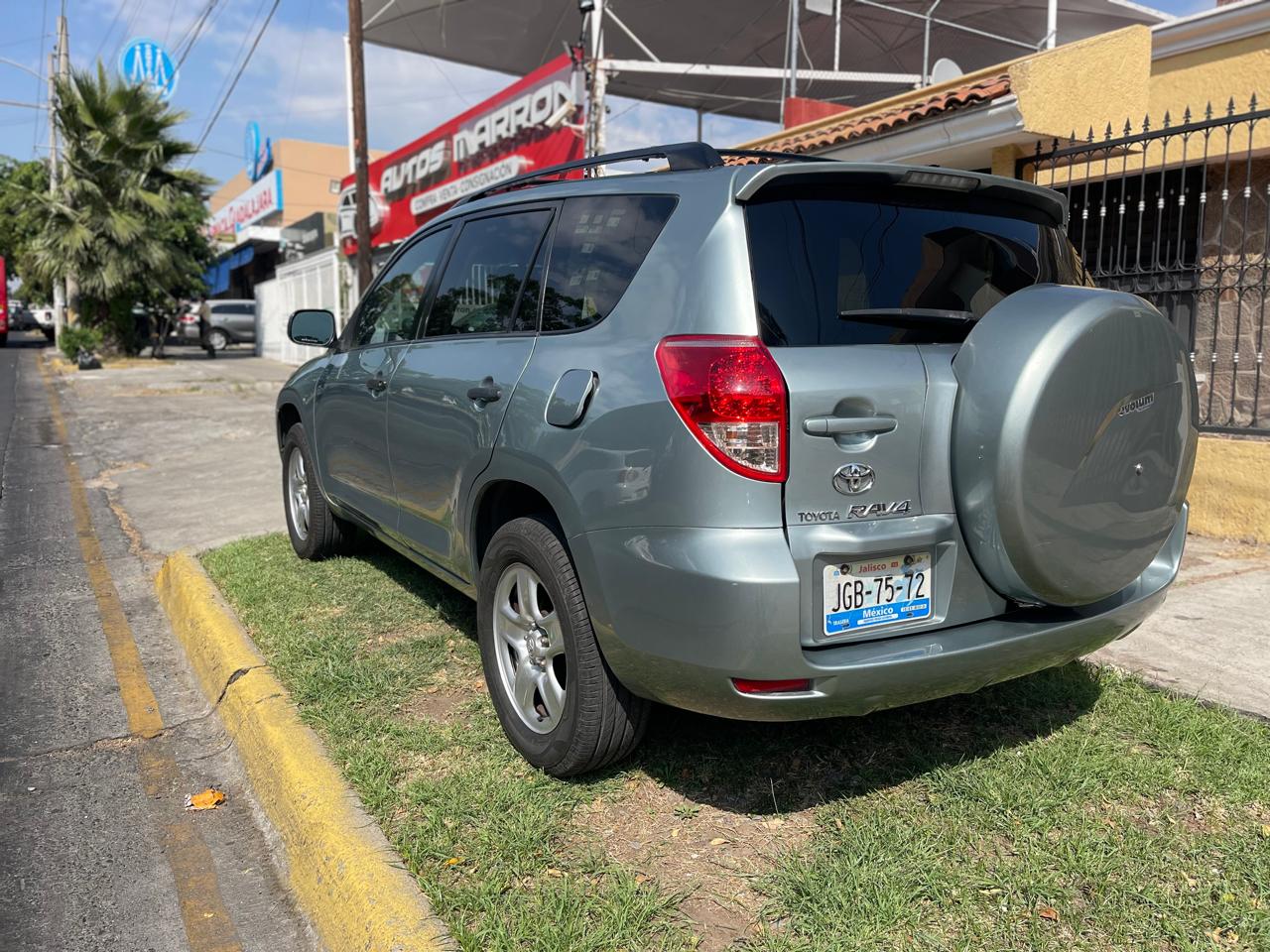 Toyota Rav4 2008 LX Automático Verde