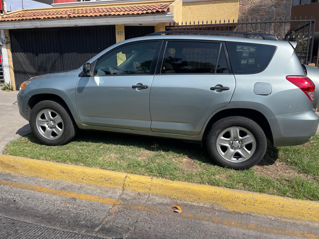 Toyota Rav4 2008 LX Automático Verde