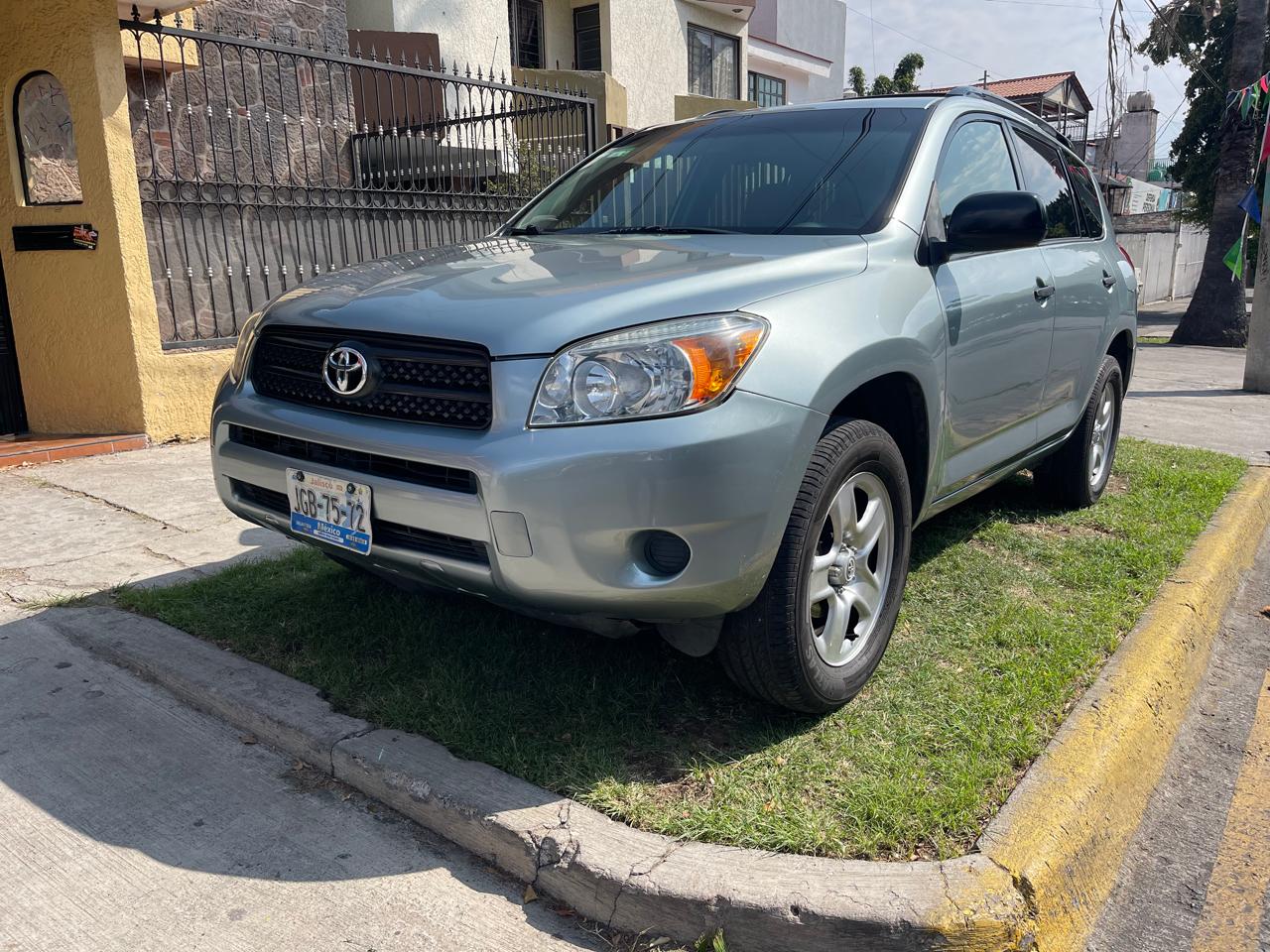 Toyota Rav4 2008 LX Automático Verde